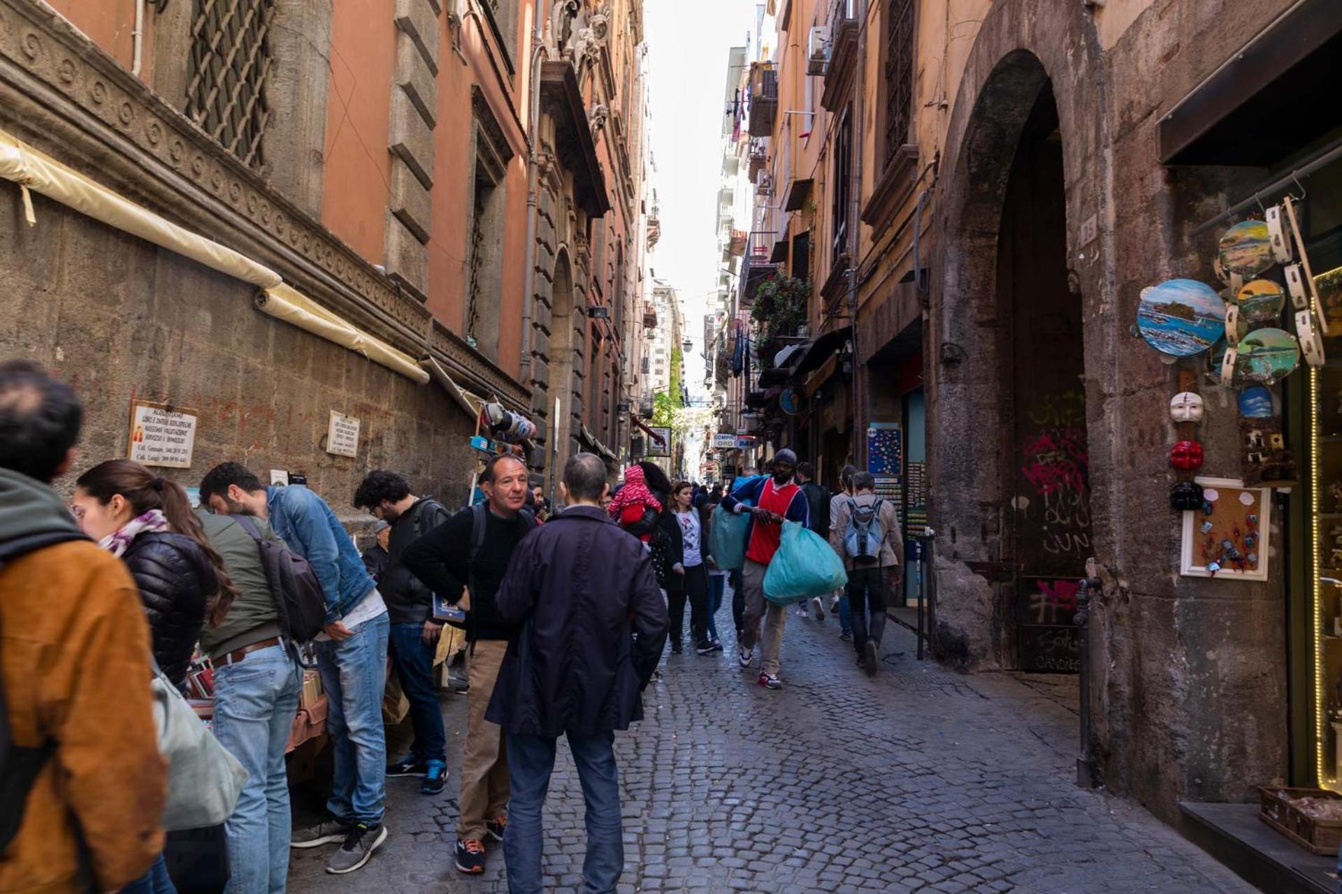Spaccanapoli Casa Tre Santi * Naples
