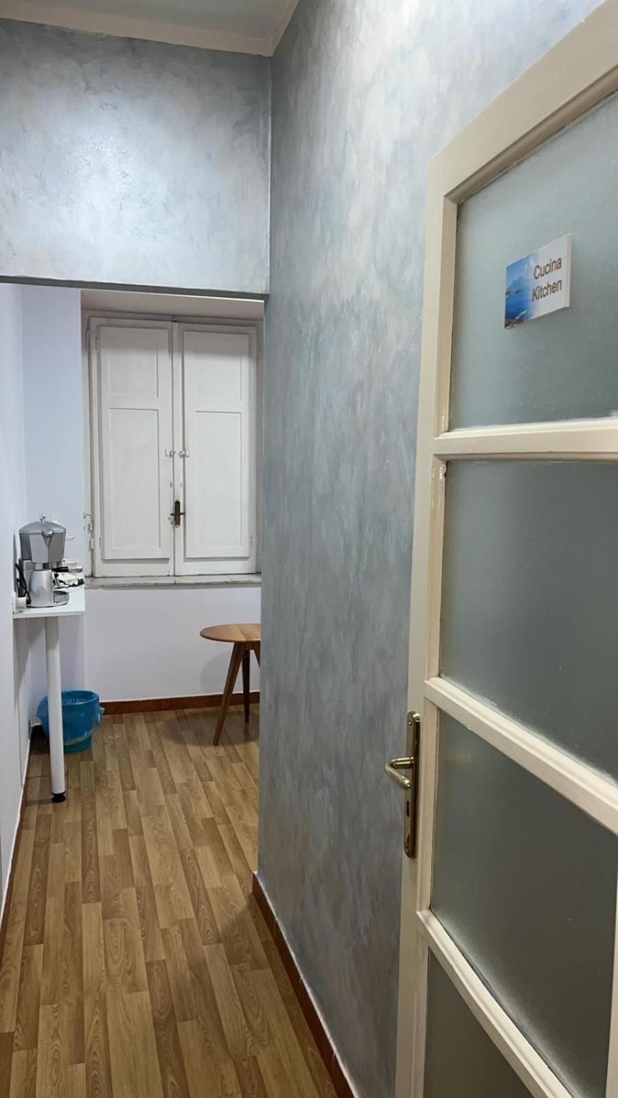 Apartment Mezzocannone Terminal Center Naples