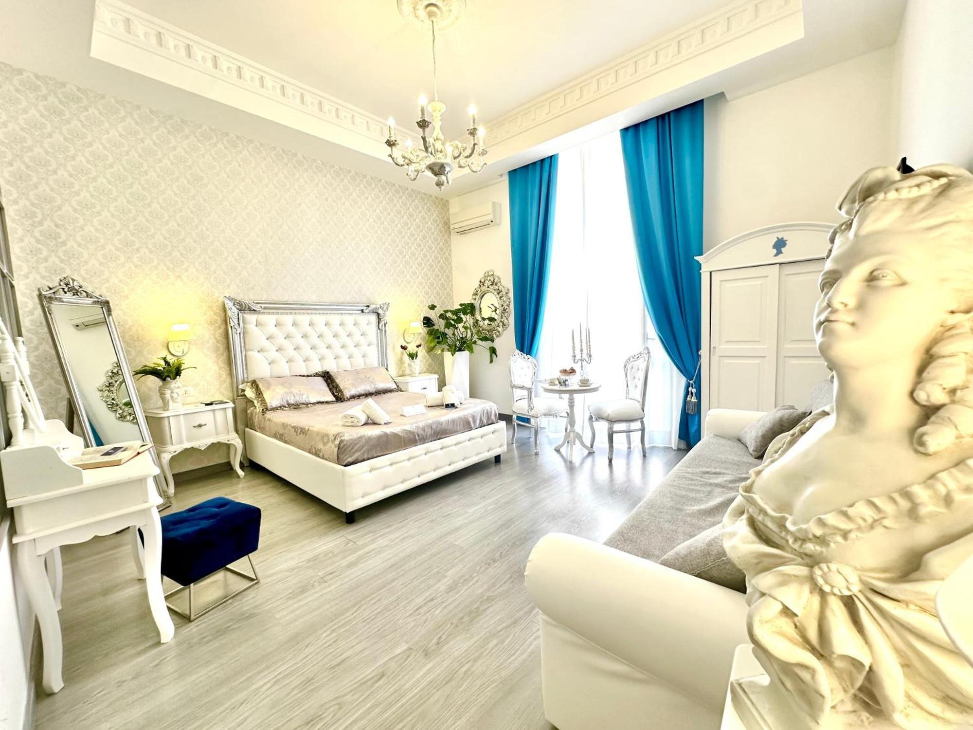 Palazzo Chiatamone Guest house Naples