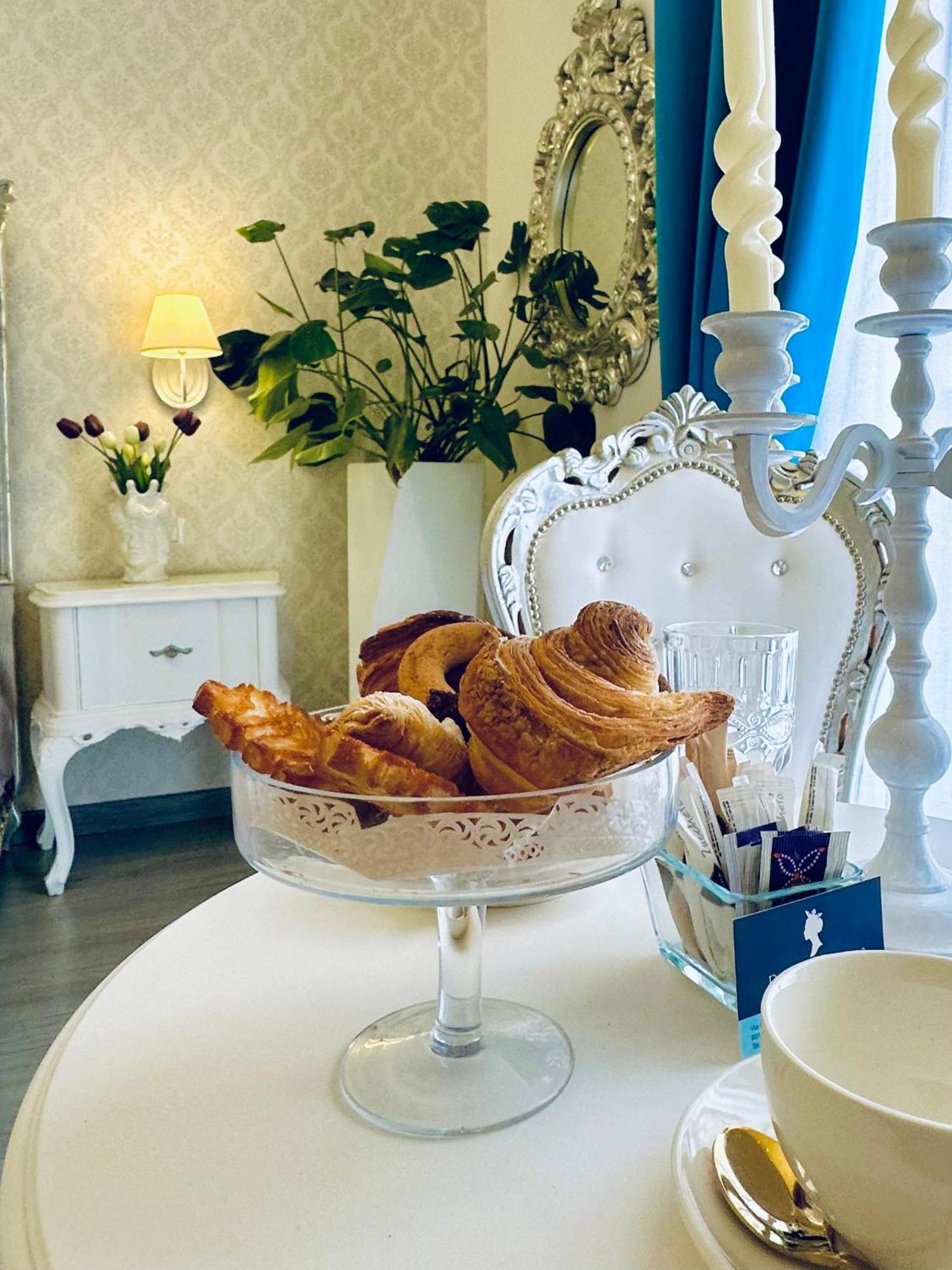 Palazzo Chiatamone Guest house