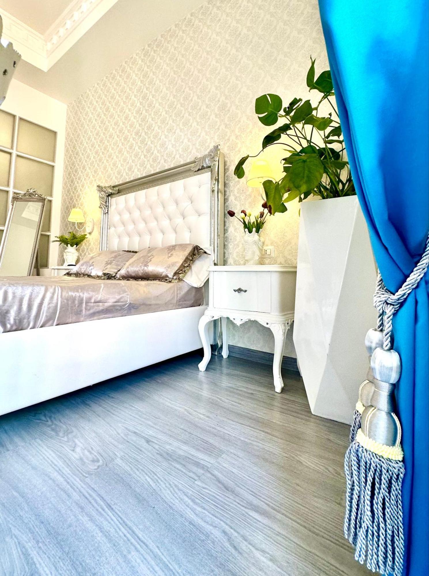 Palazzo Chiatamone Guest house