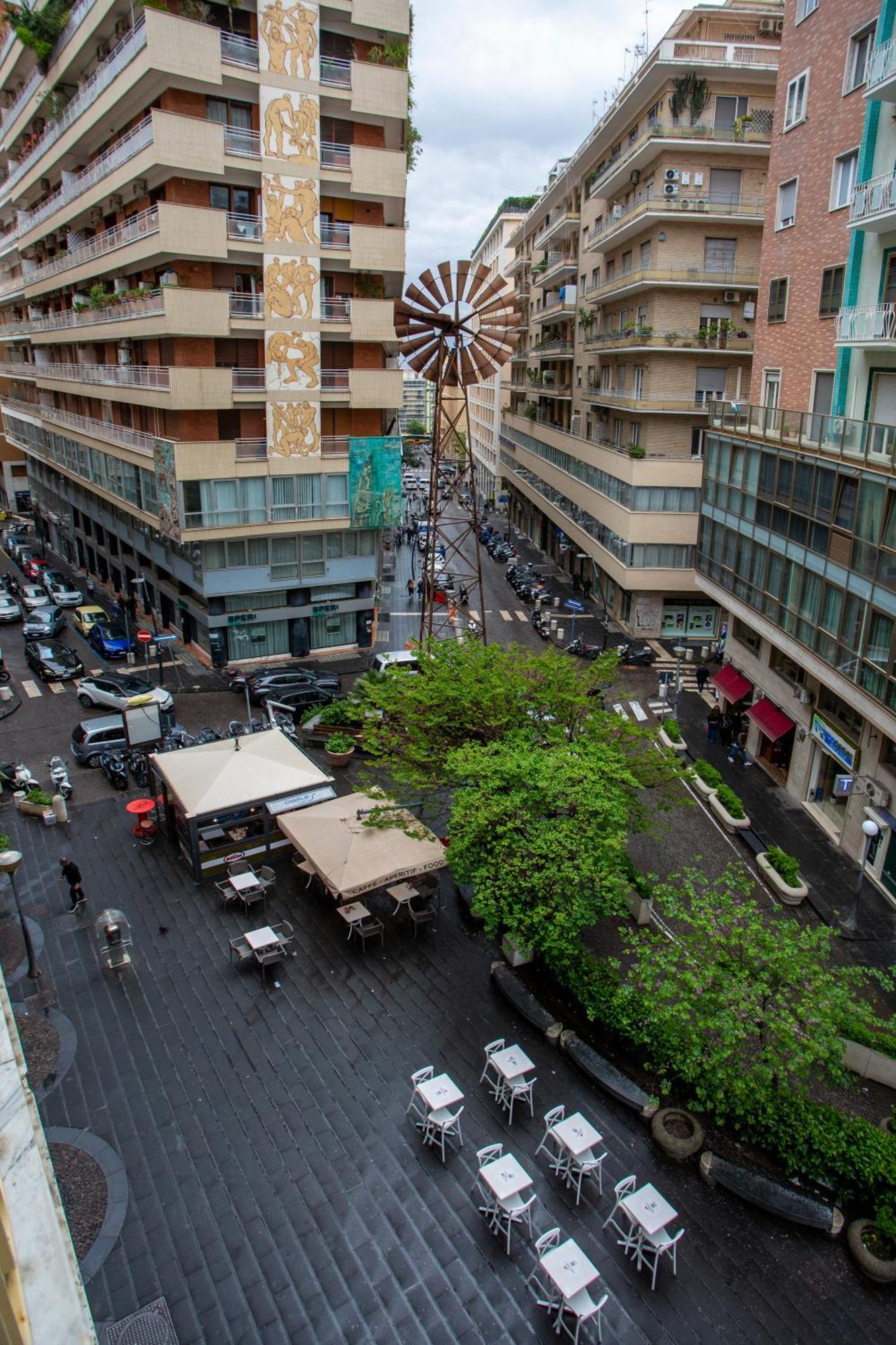 Bell's 3* Naples