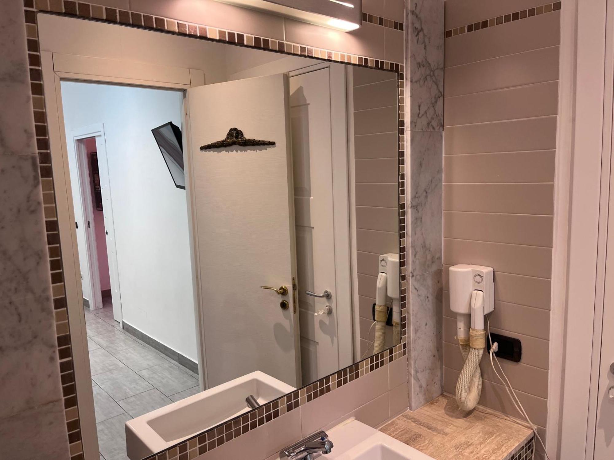 Bed & Breakfast International Garibaldi Naples