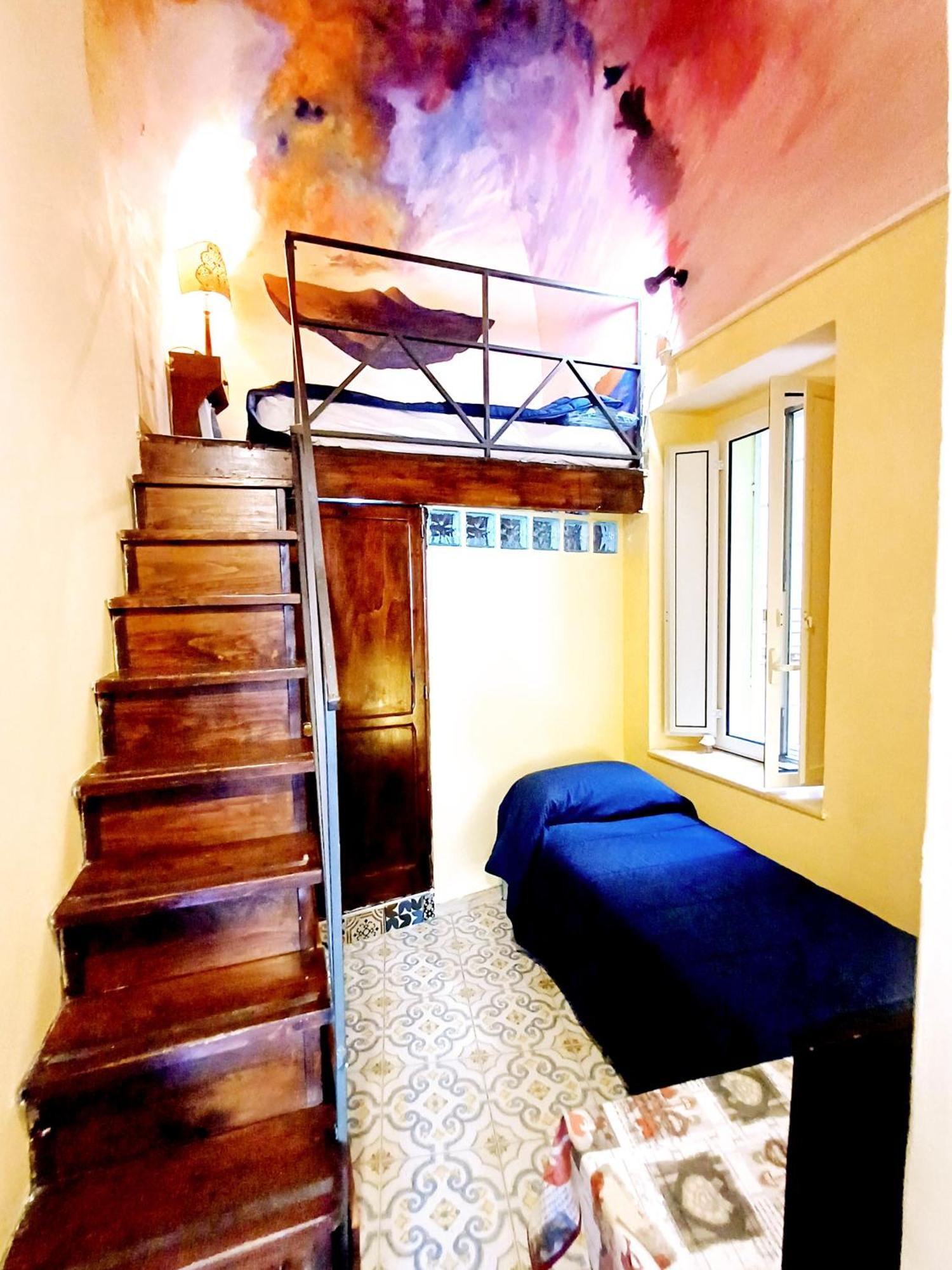 Guest house Goldencube *