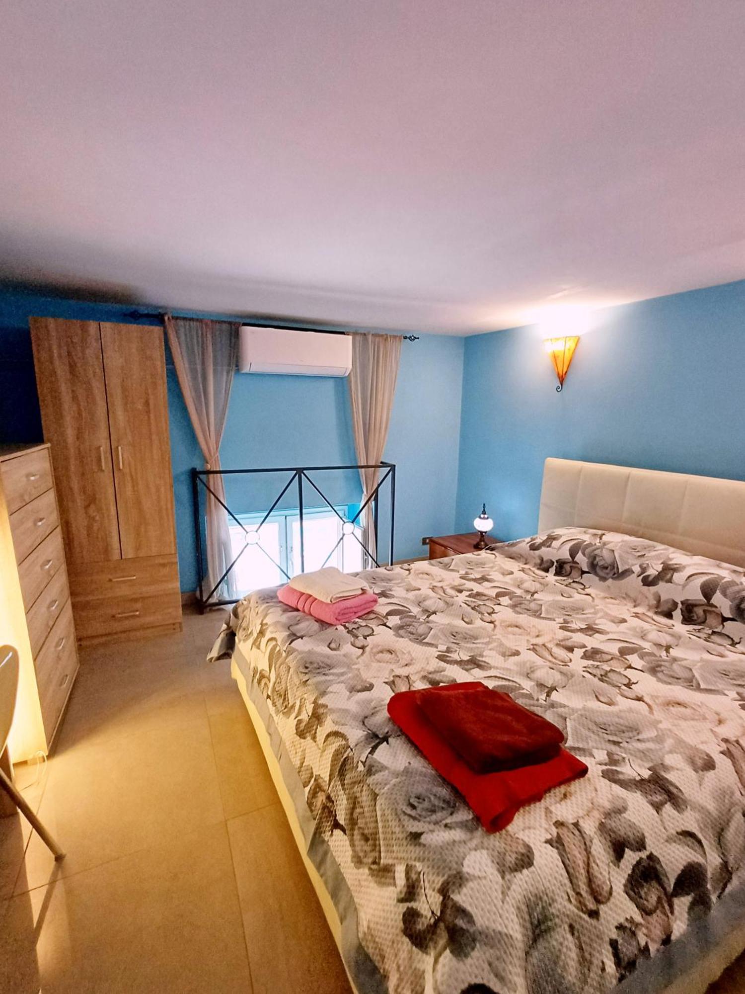 Goldencube Guest house Naples