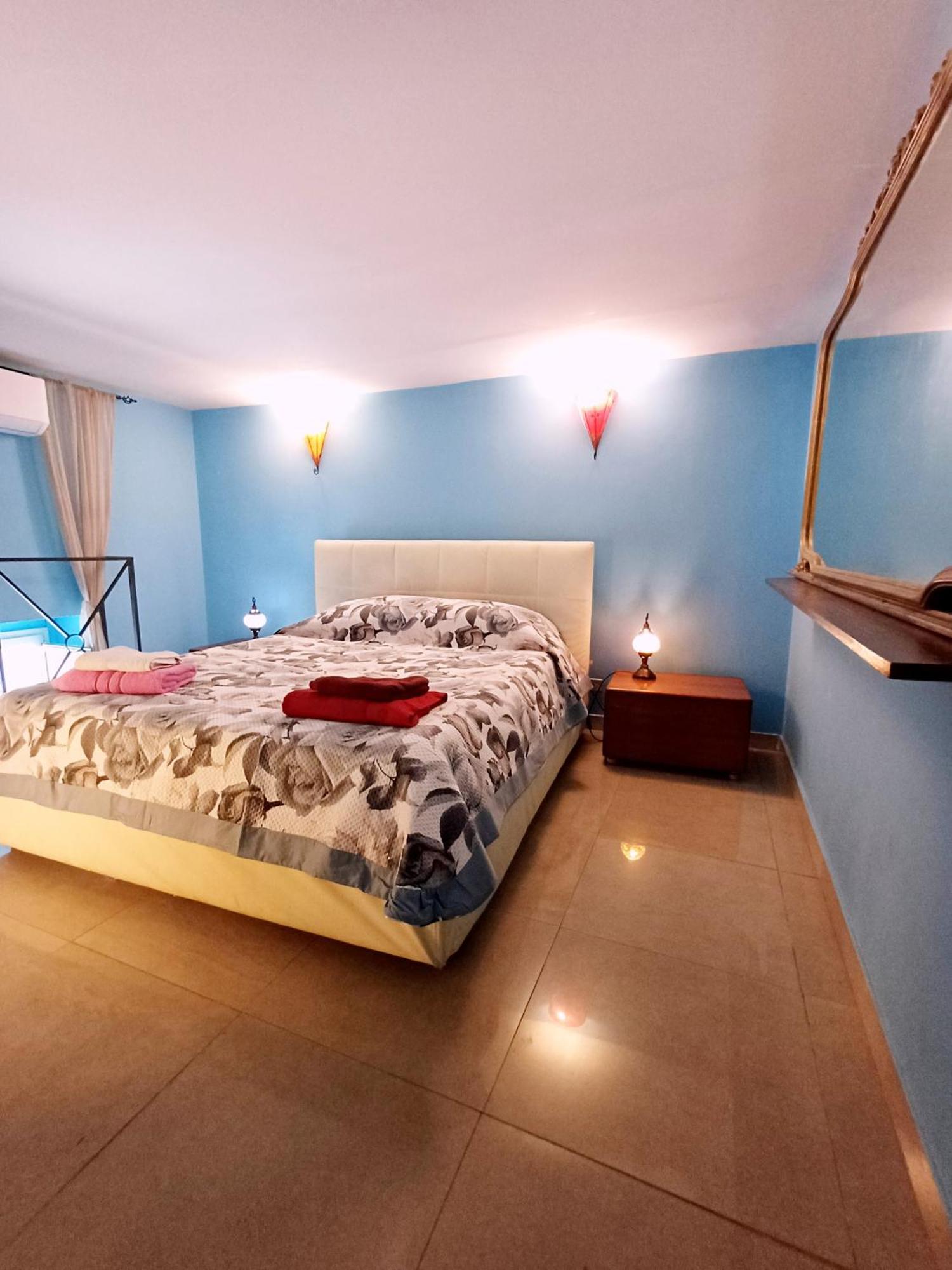 Goldencube Guest house Naples