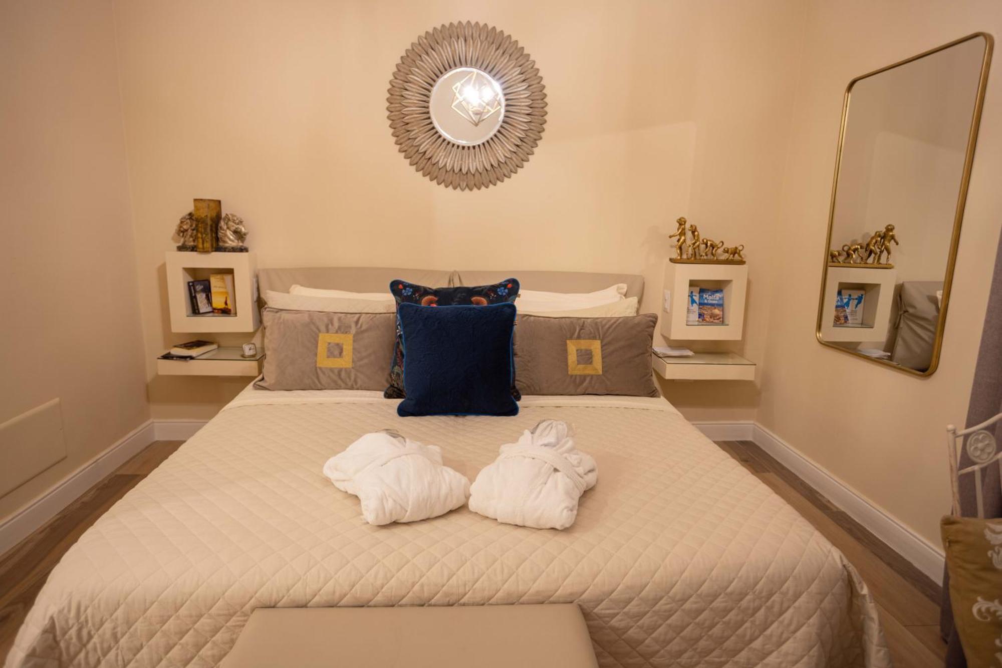 Domus Deorum Deluxe Bed & Breakfast
