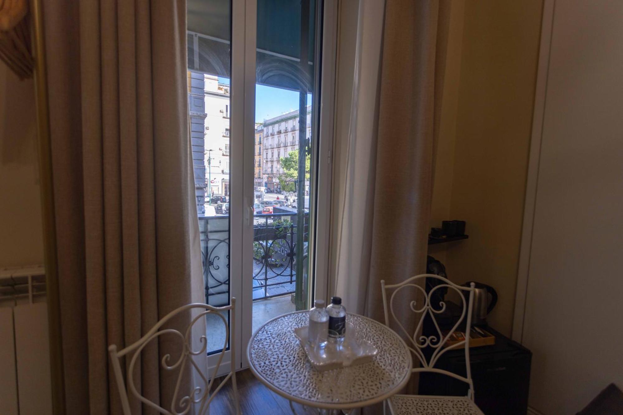 Bed & Breakfast Domus Deorum Deluxe Naples