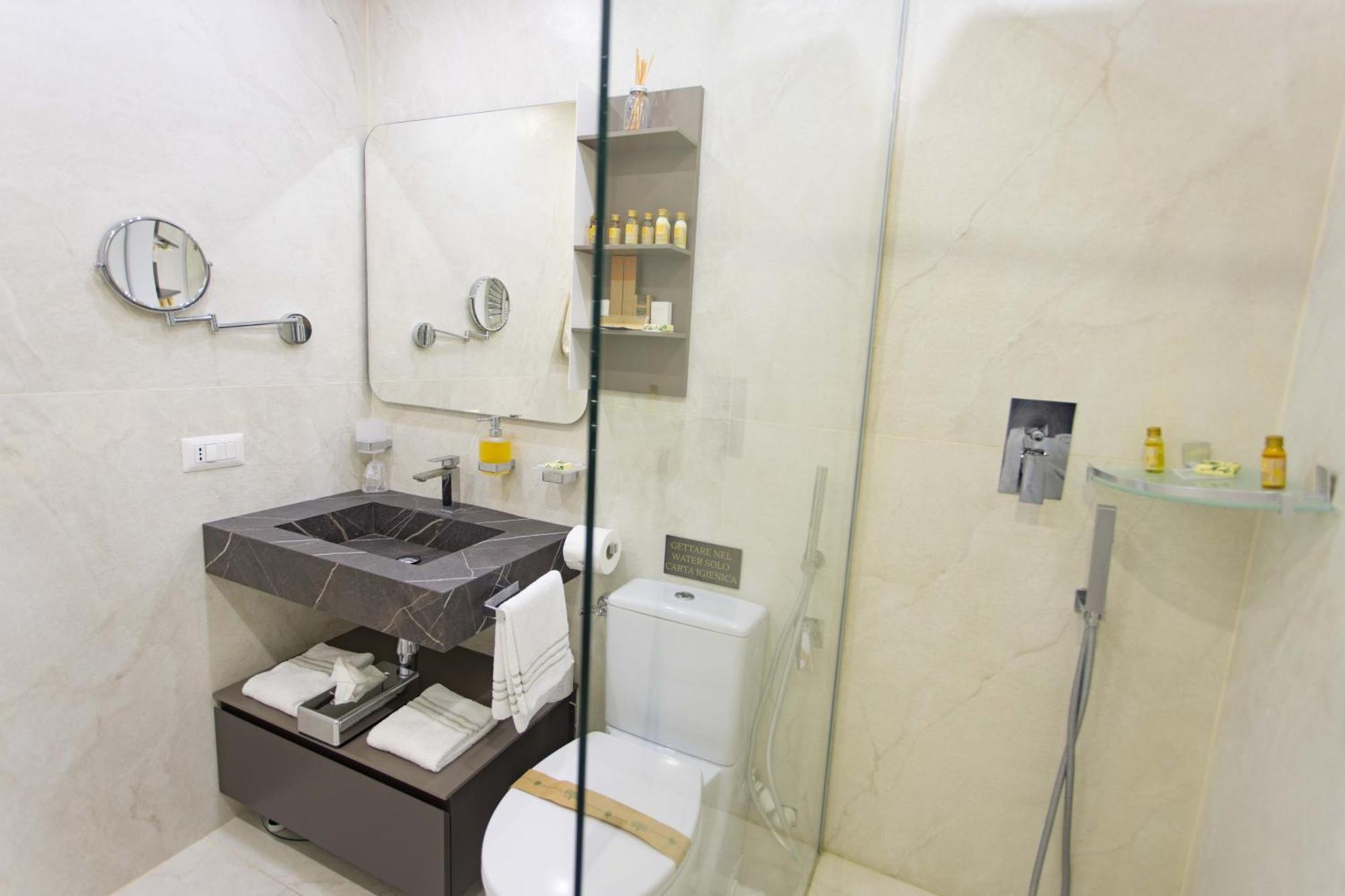 Bed & Breakfast Domus Deorum Deluxe Naples