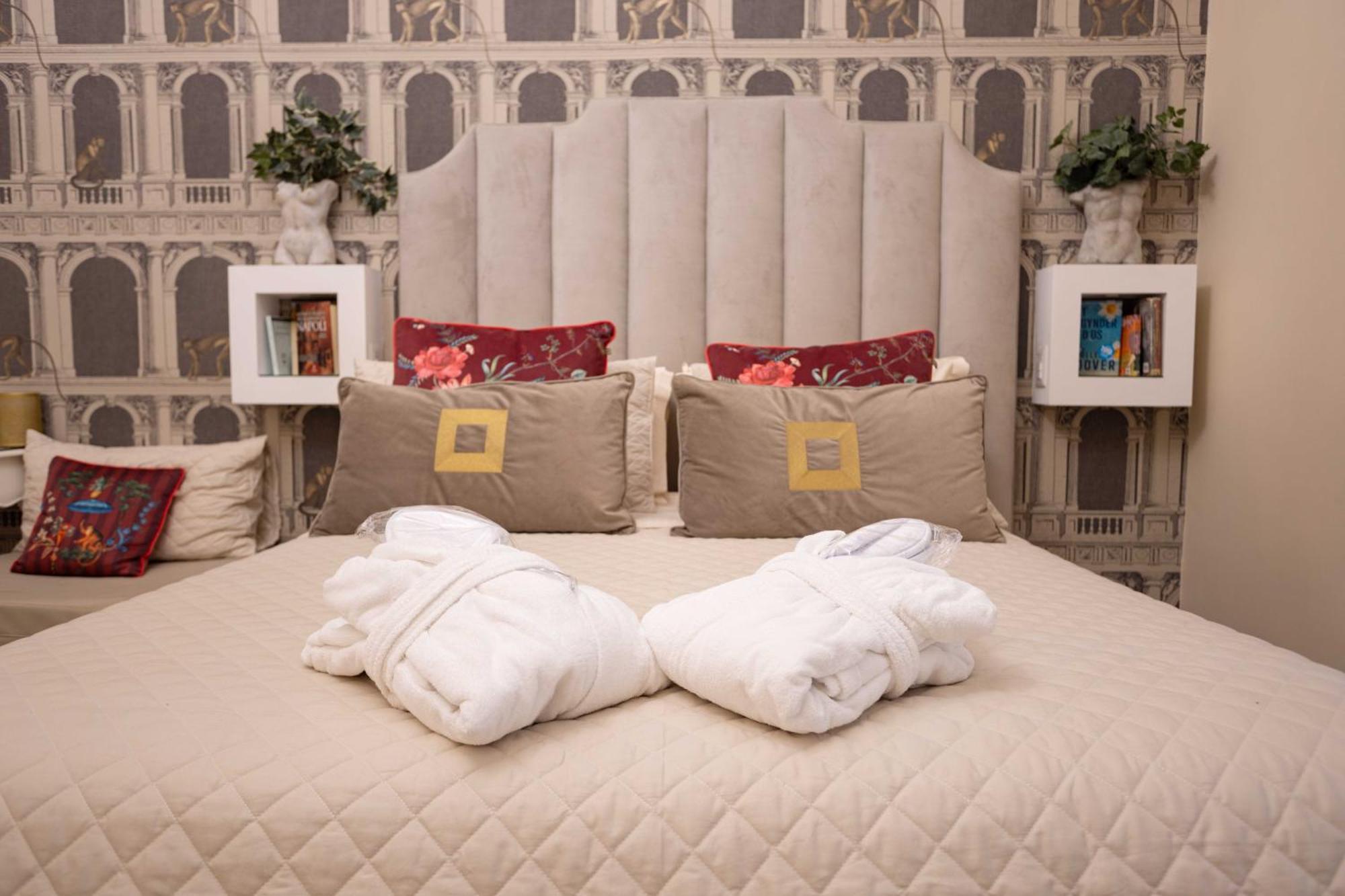 Domus Deorum Deluxe Bed & Breakfast