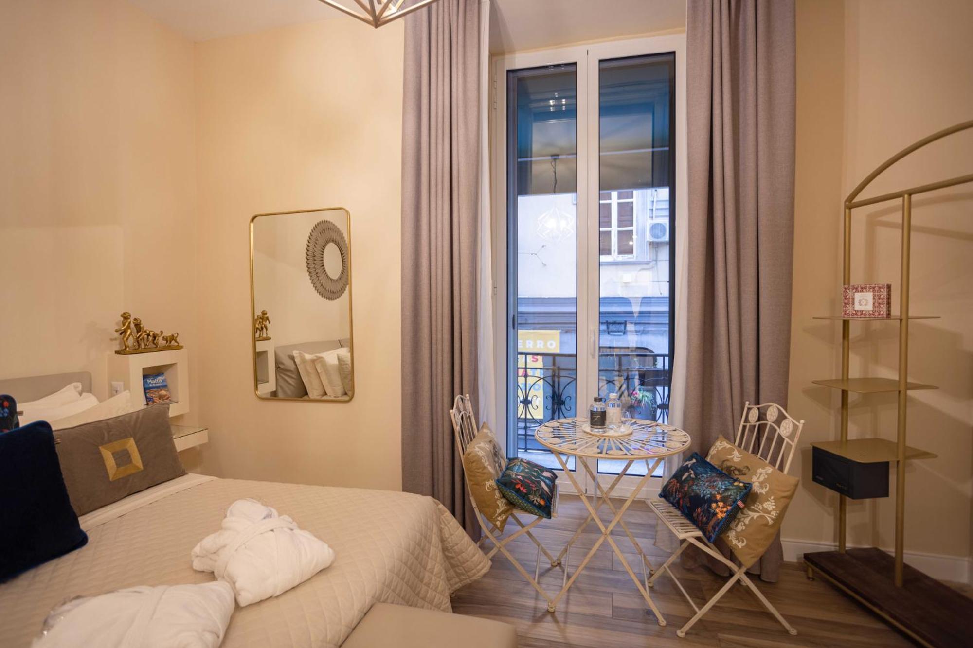 Domus Deorum Deluxe Bed & Breakfast 2*