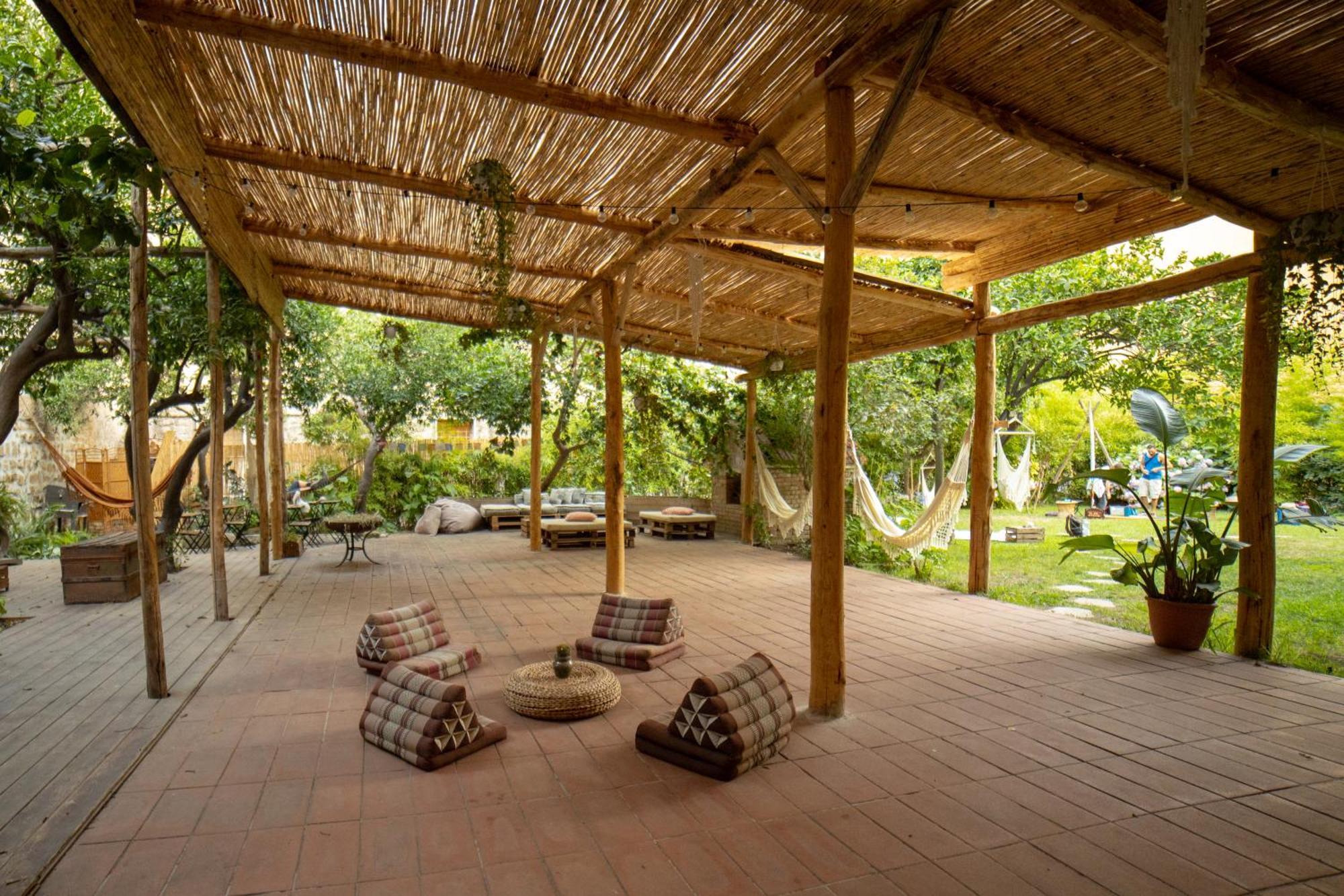 Hopestel Secret Garden Hostel Naples