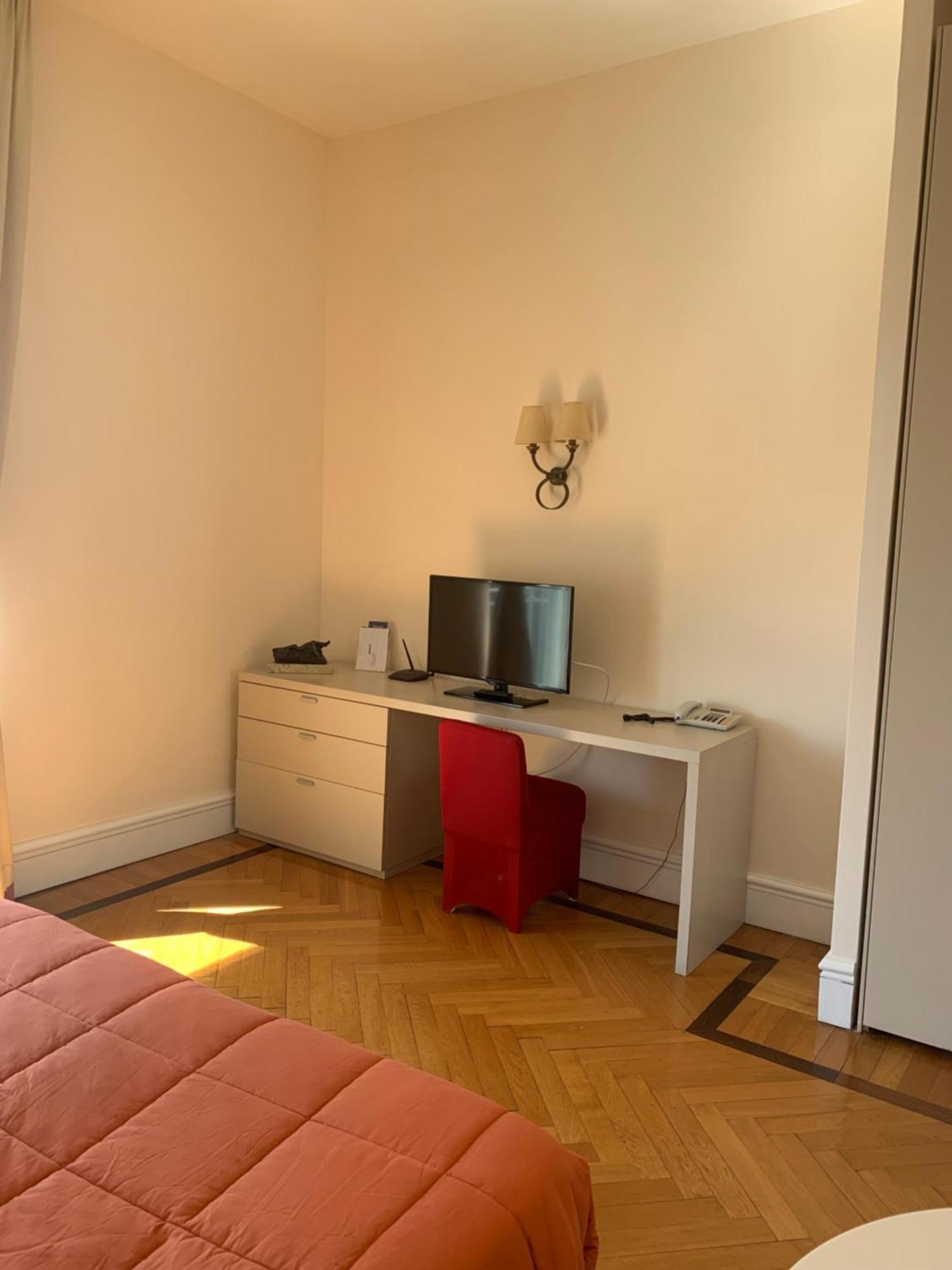 Aparthotel Gli Angioini Srl *