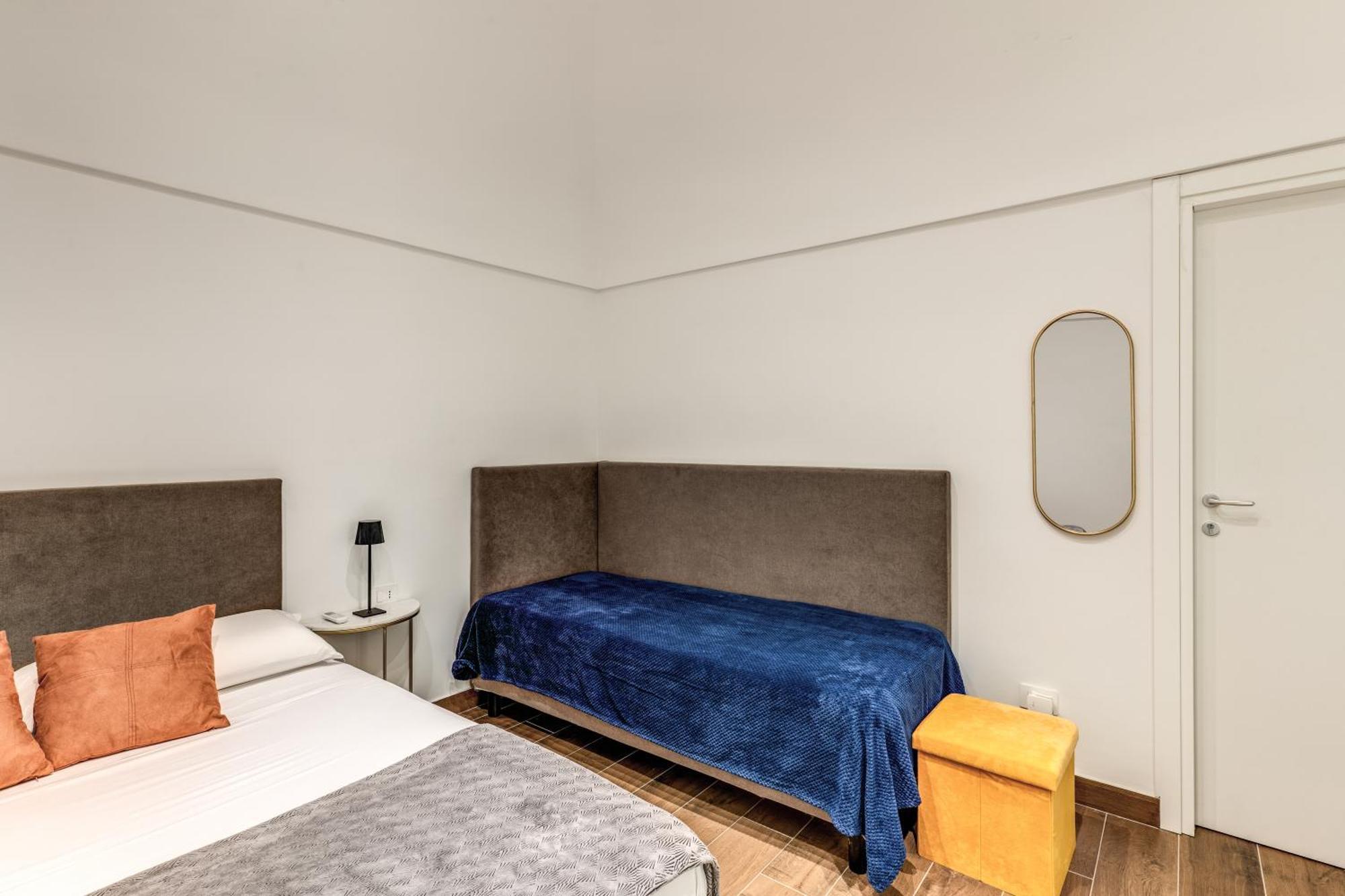 Domus Partenopea Guest house *