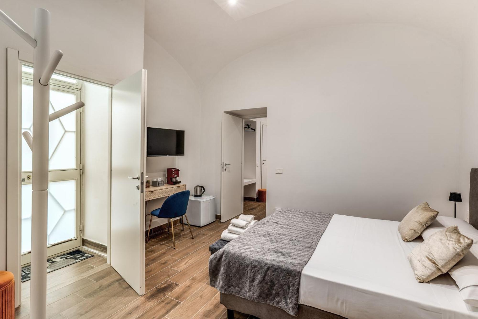 Domus Partenopea Guest house Naples