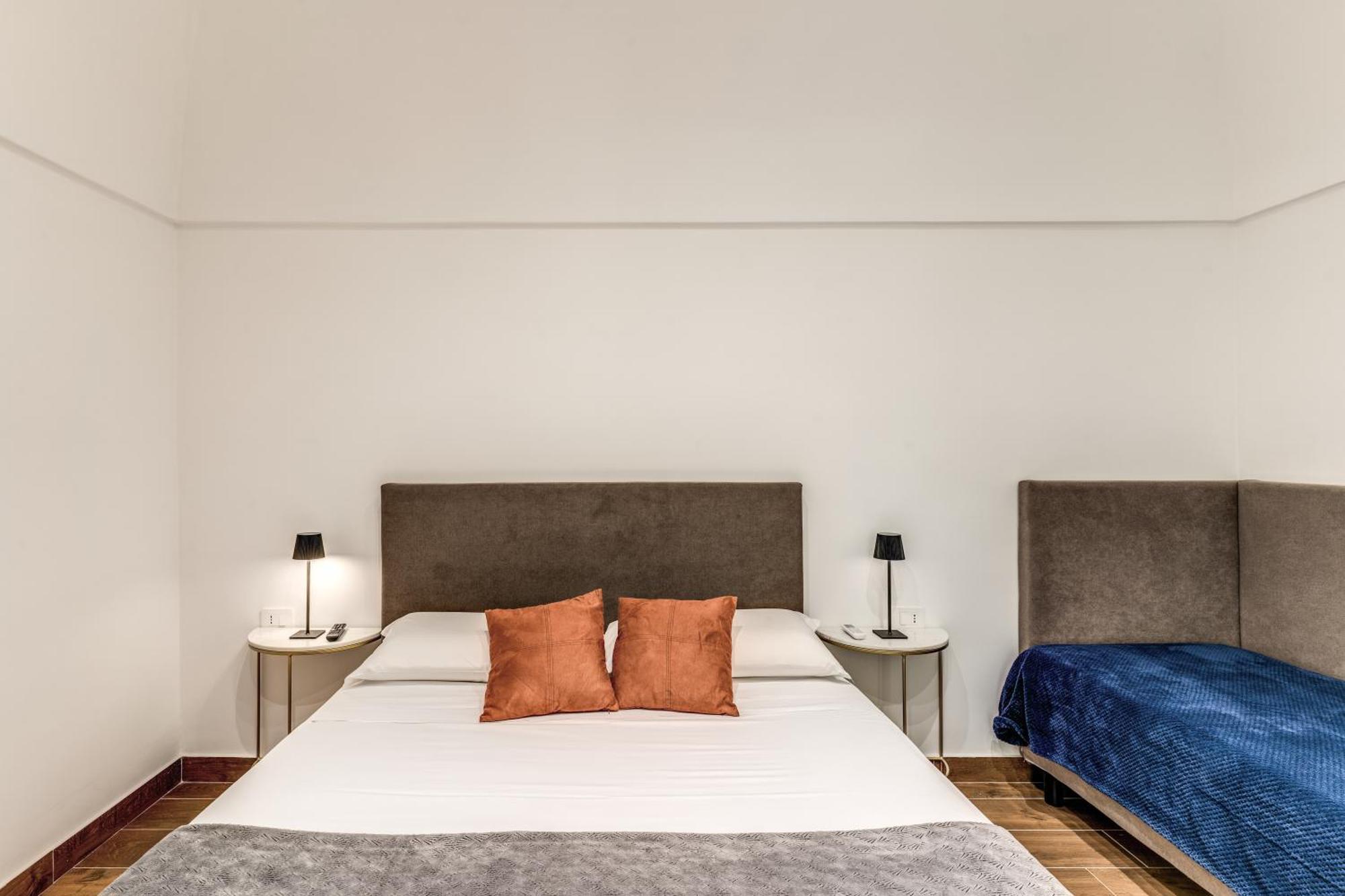 Domus Partenopea Guest house Naples