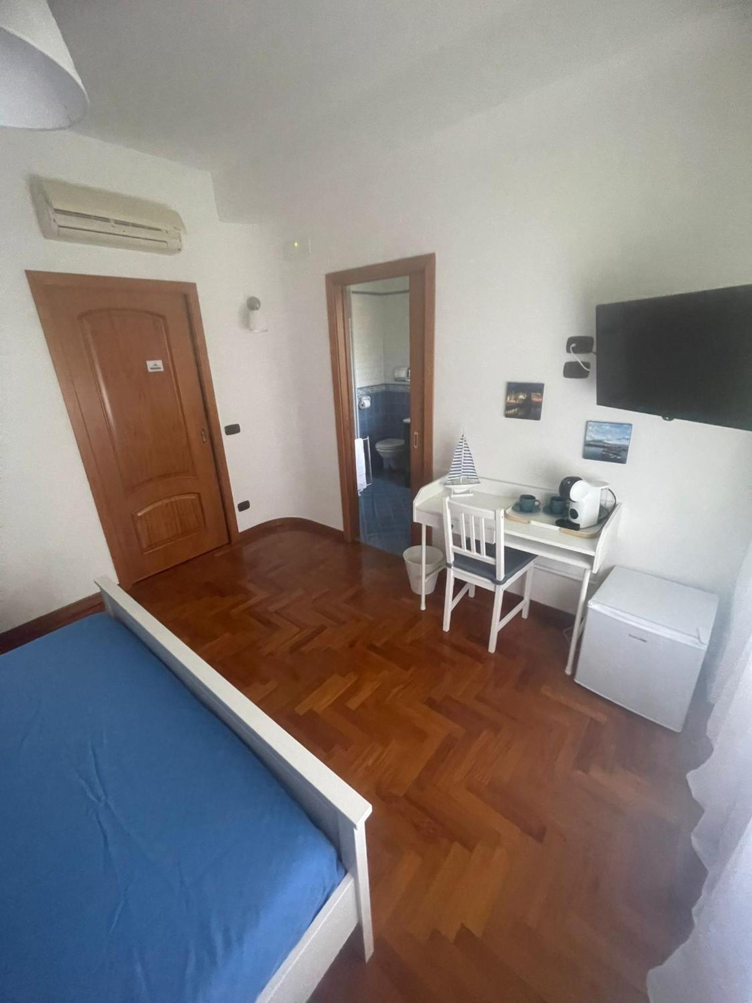 Reginella House Guest house *