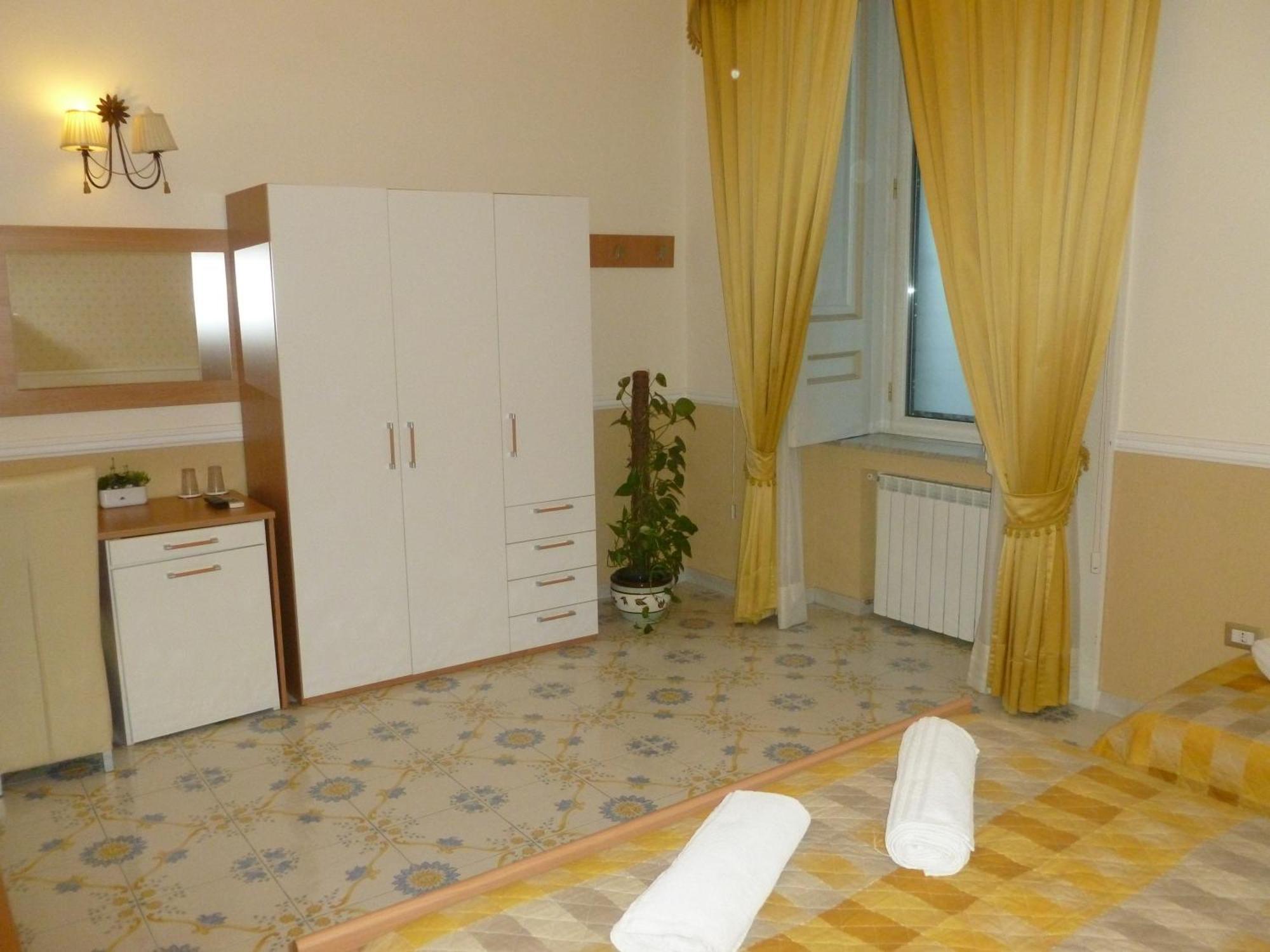 Olimpo Degli Dei Bed & Breakfast Naples