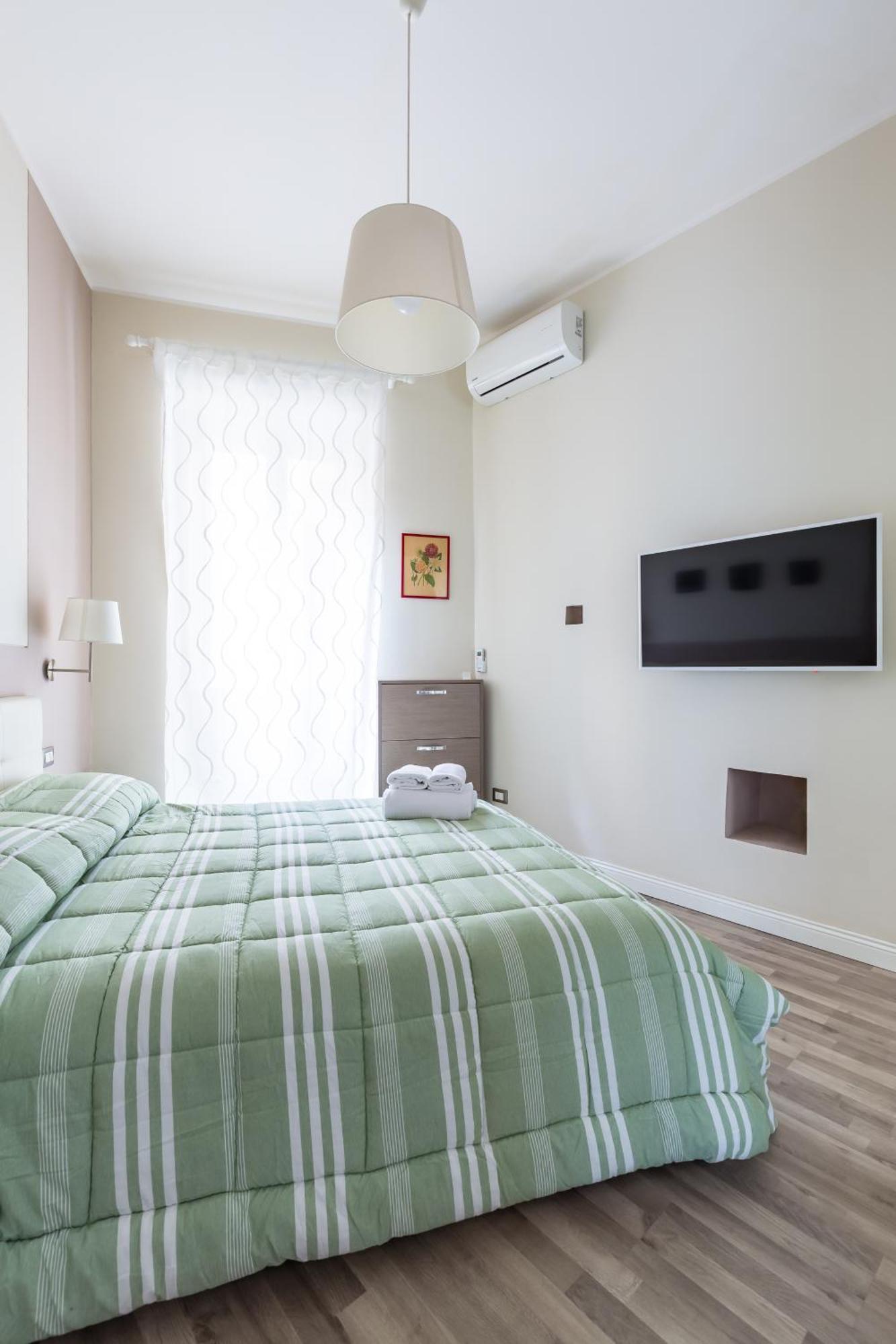 Heartbeat By Napoliapartments Naples