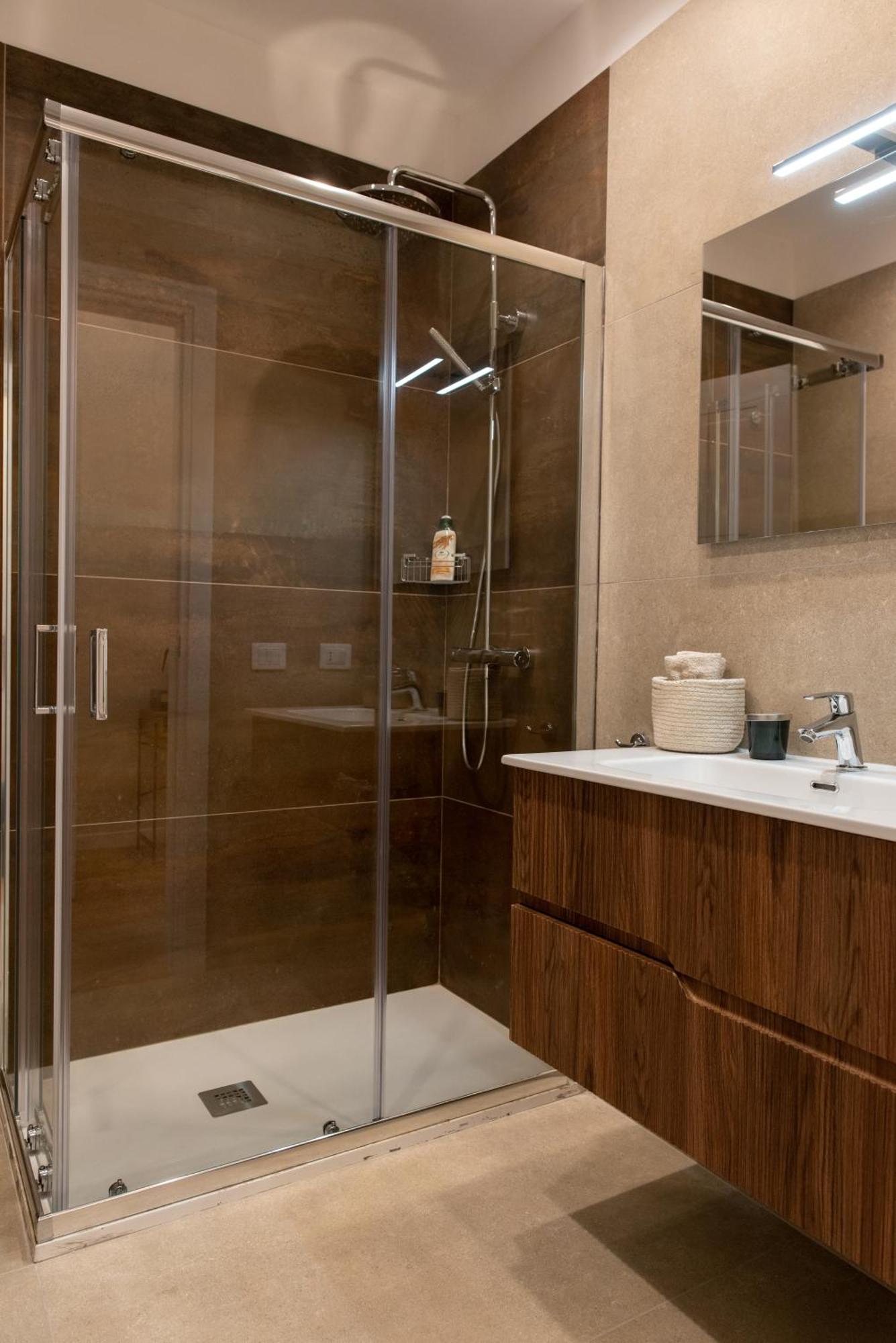 Guest house 33 *