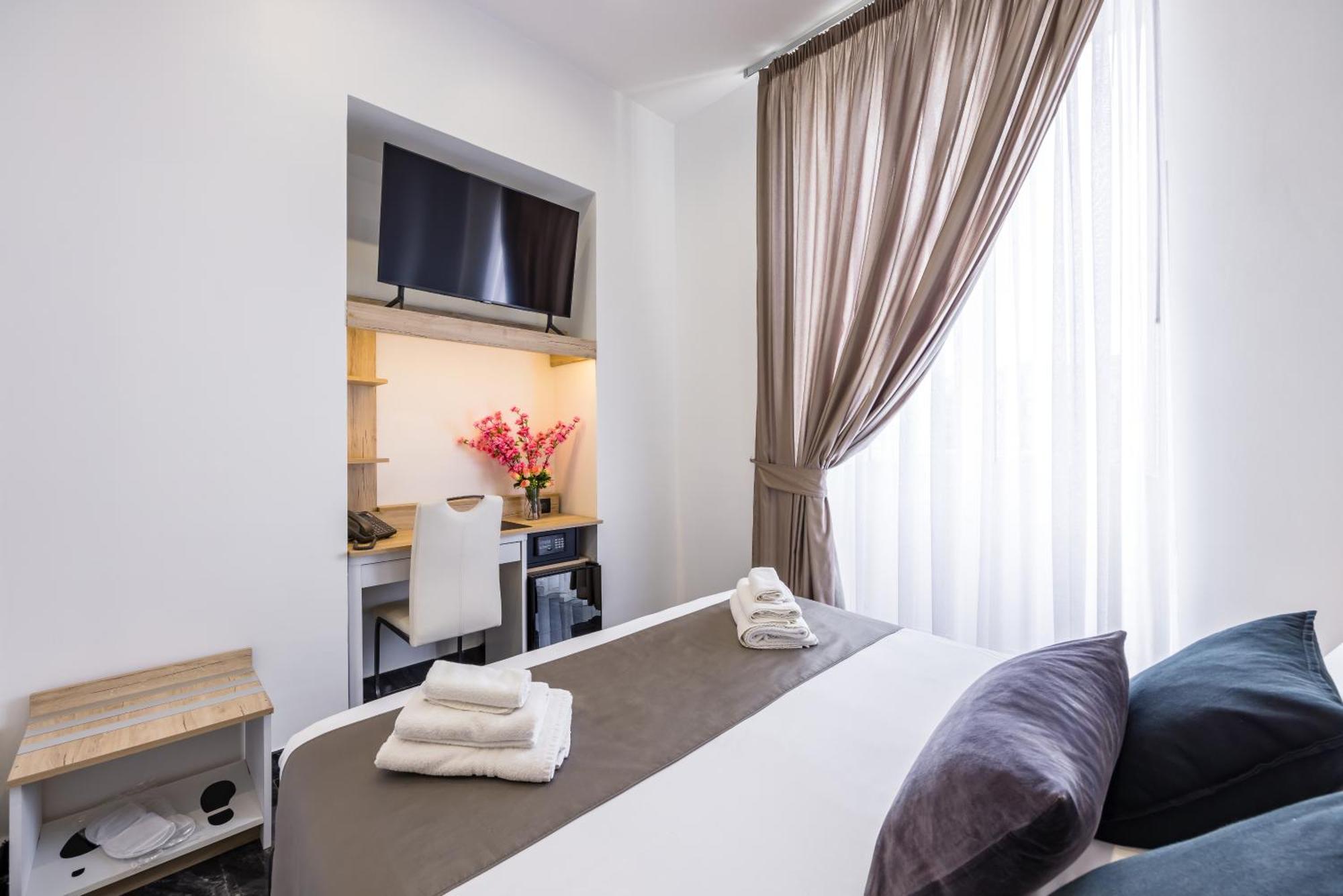 Palace Napoli Hotel