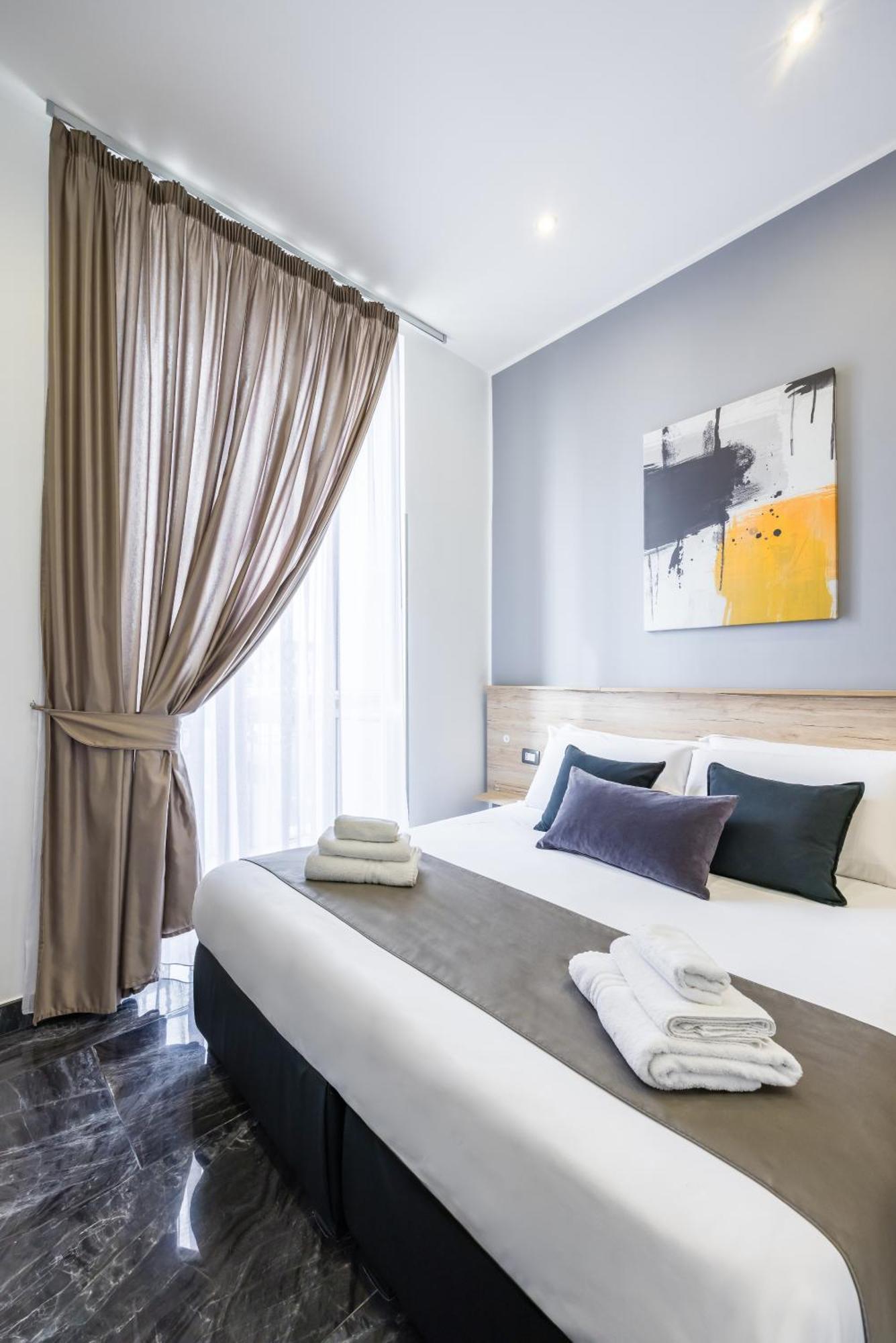 Hotel Palace Napoli 3*