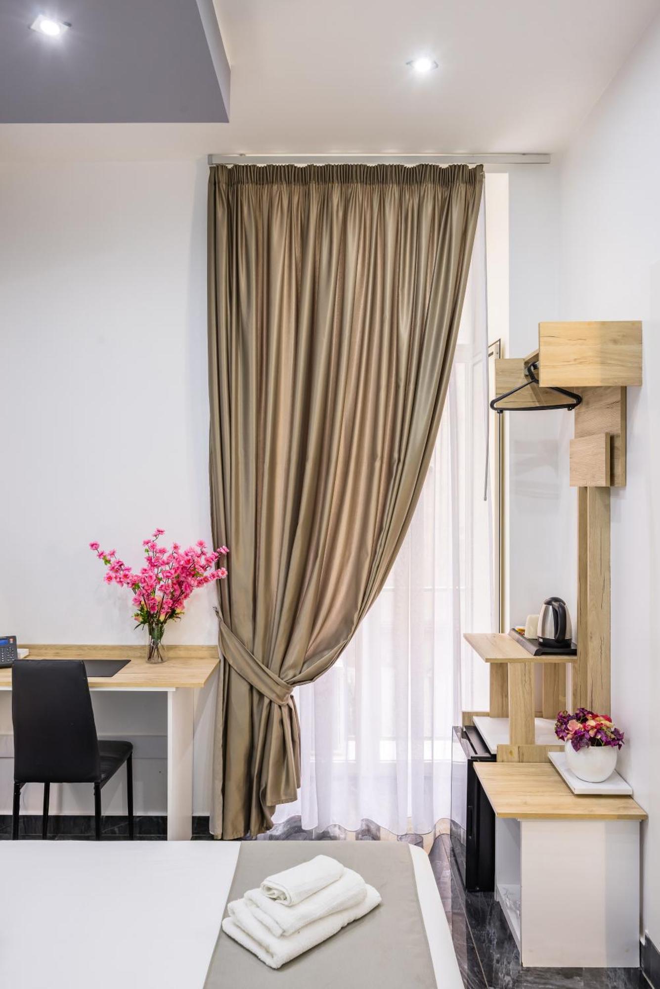 Palace Napoli 3*