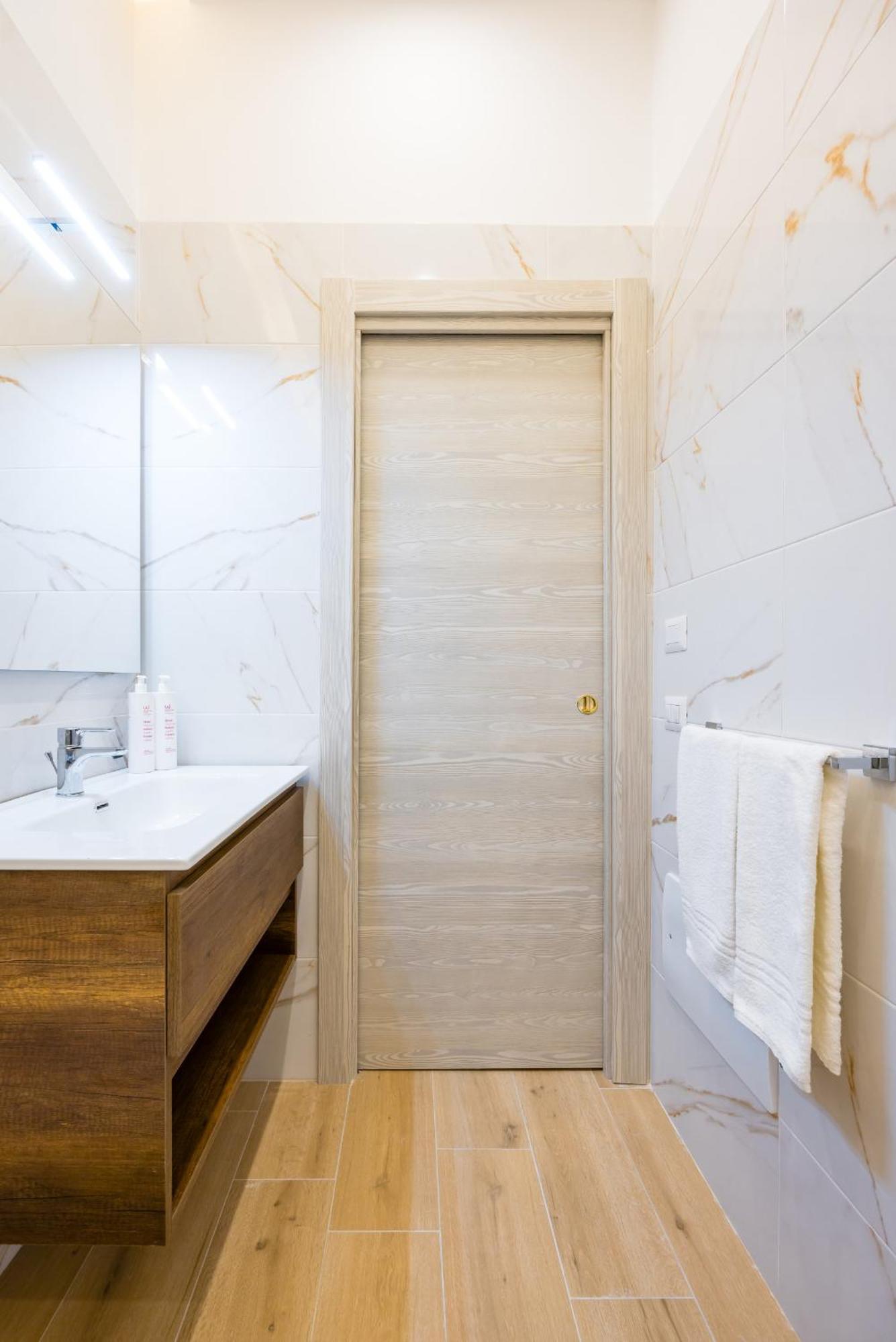 4 Stelle Housing - And By Wonderful Italy Apartment