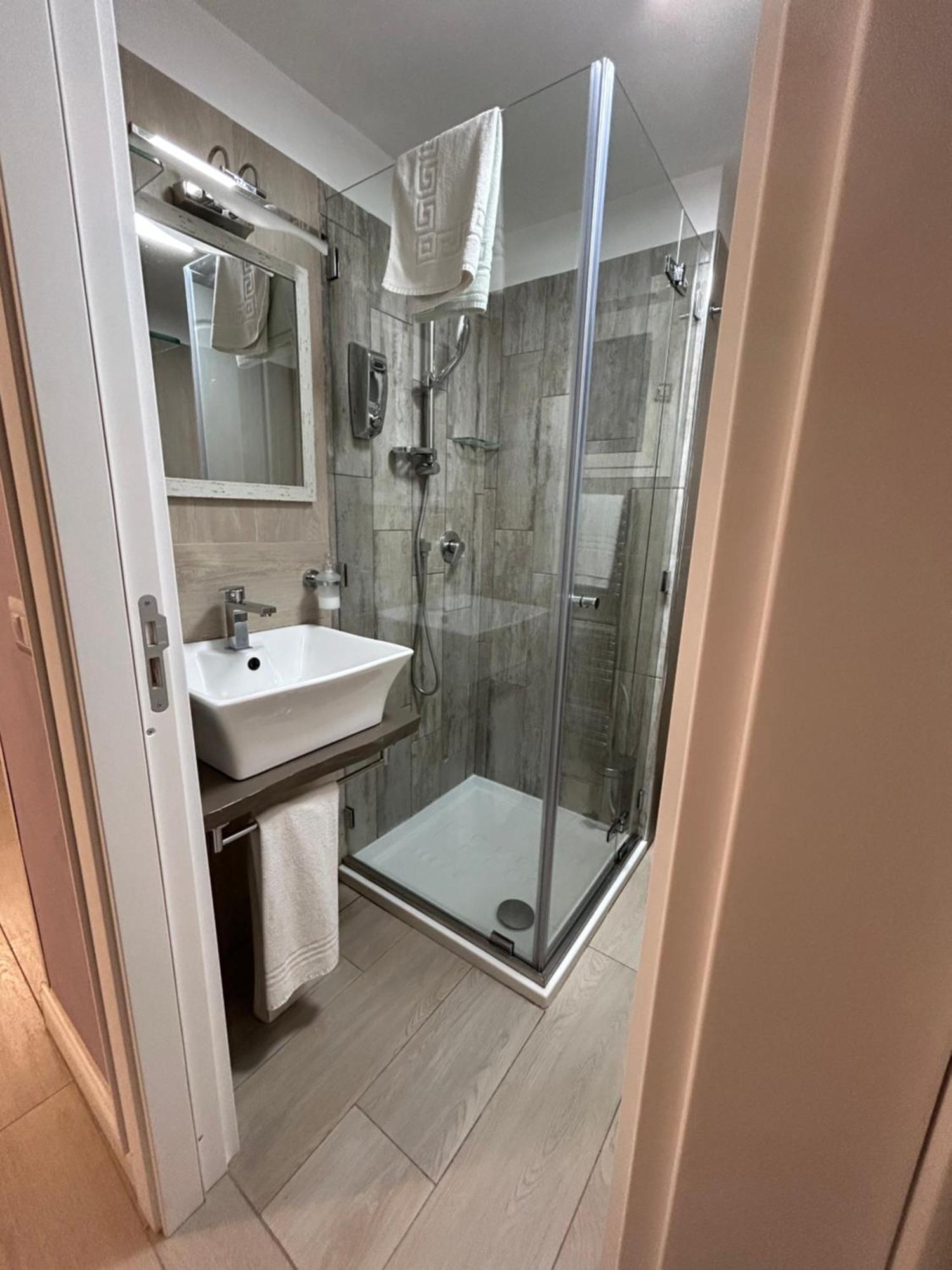 Chiaia Roof Bed & Breakfast 2*