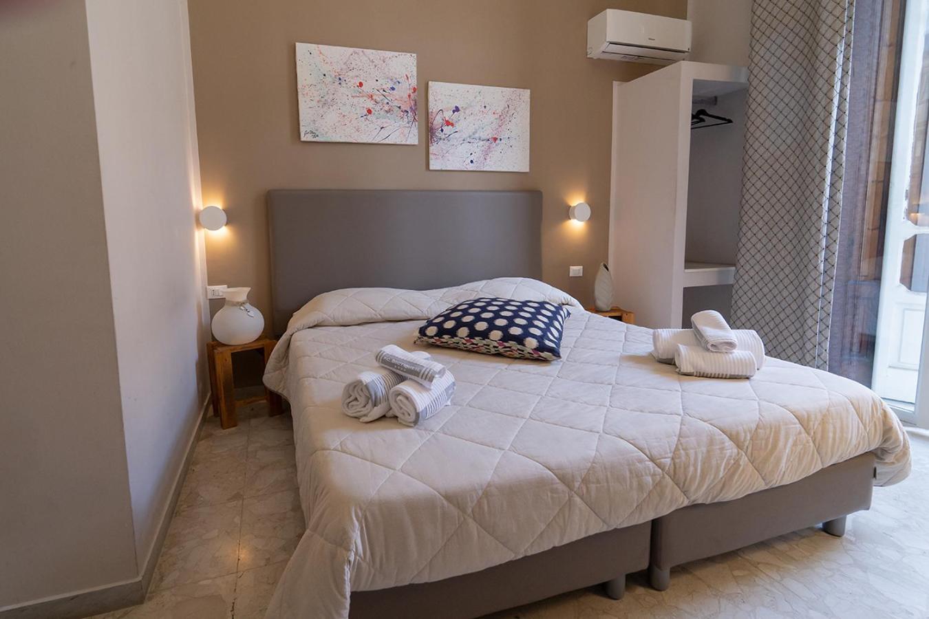 Pc Boutique H, Sea View By Clapa Group Guest house *
