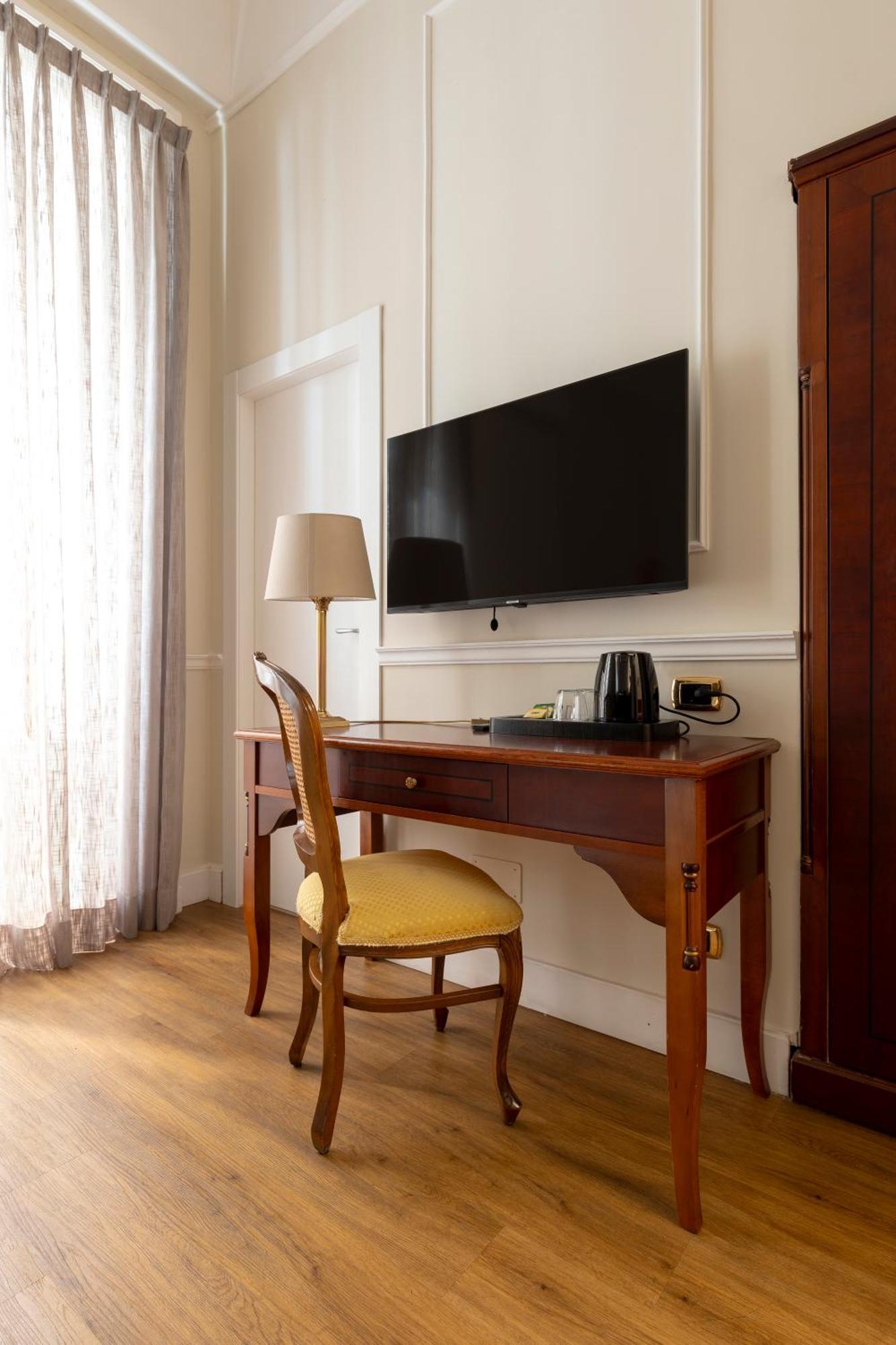 Hotel Napolit'amo Principe Naples