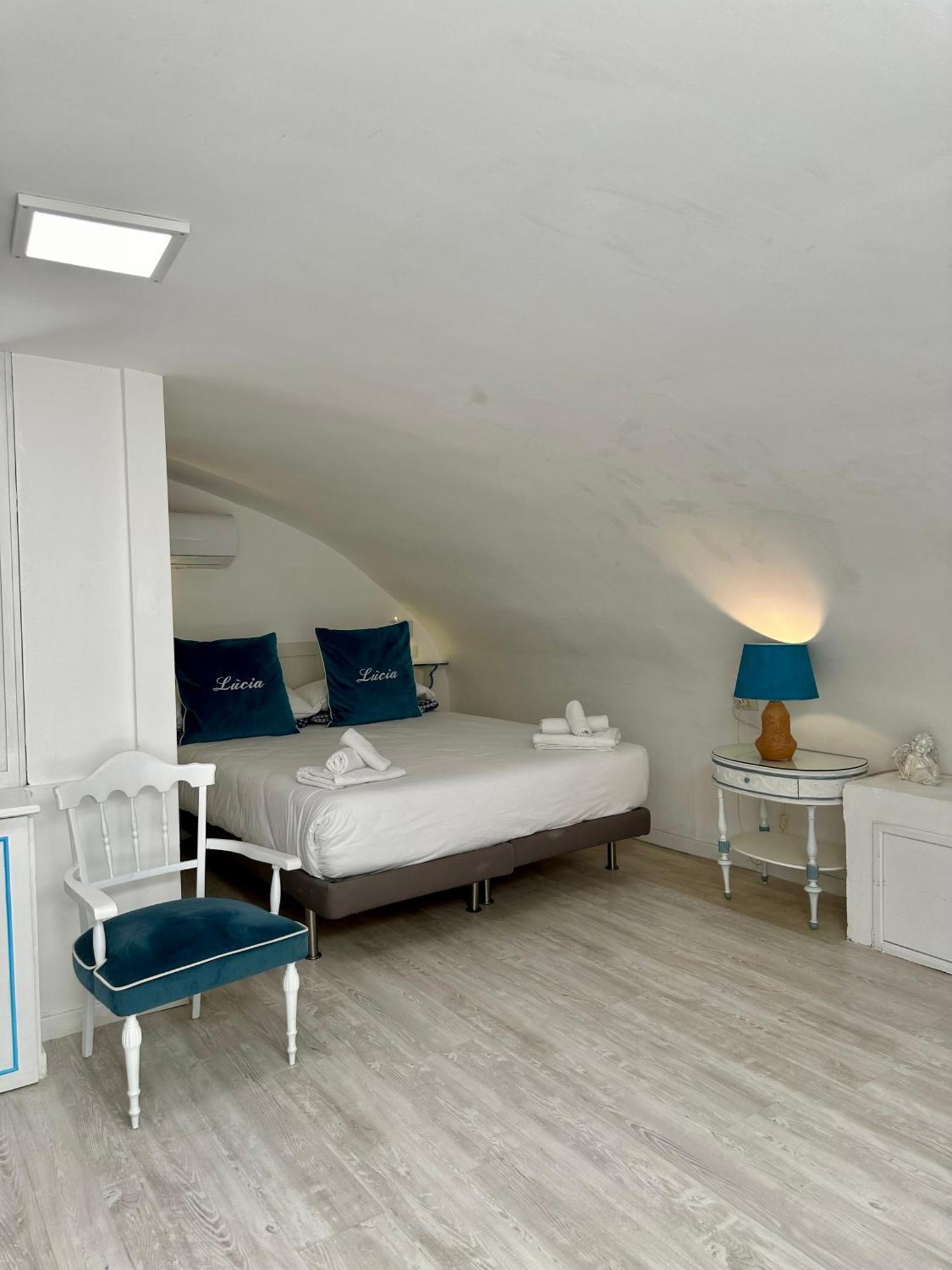Martucci 83 Bed & Breakfast Naples