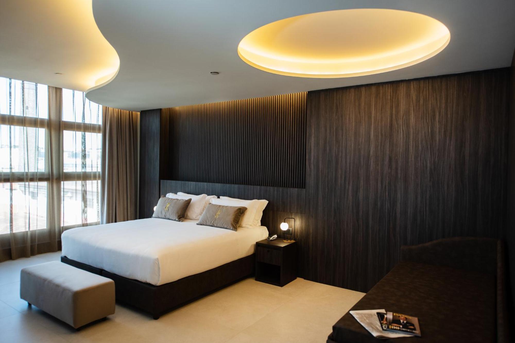 Gold Tower Lifestyle 4* Naples