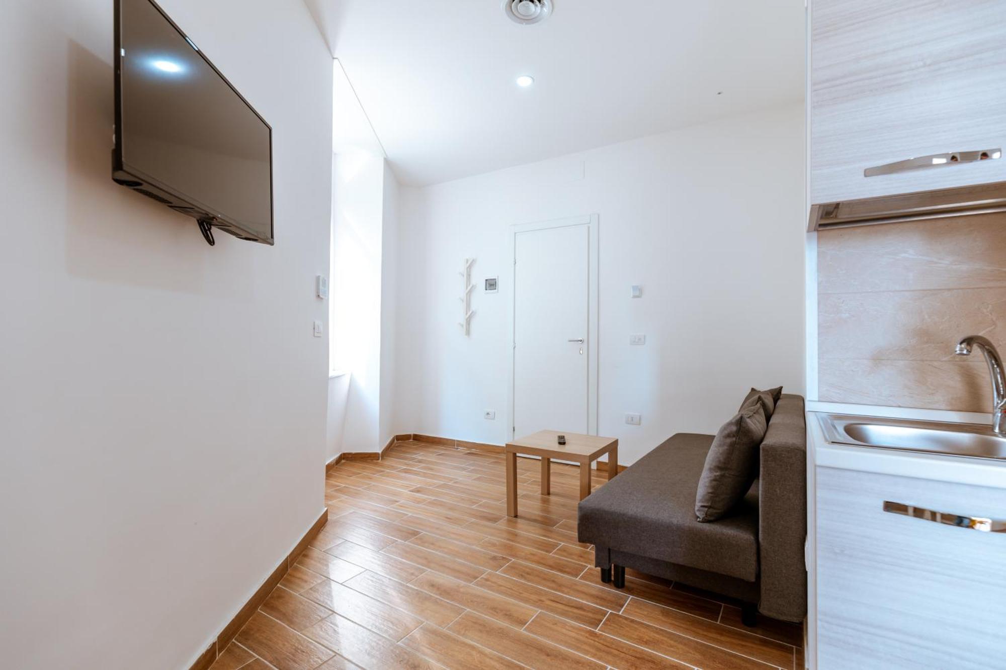 House - In * Naples
