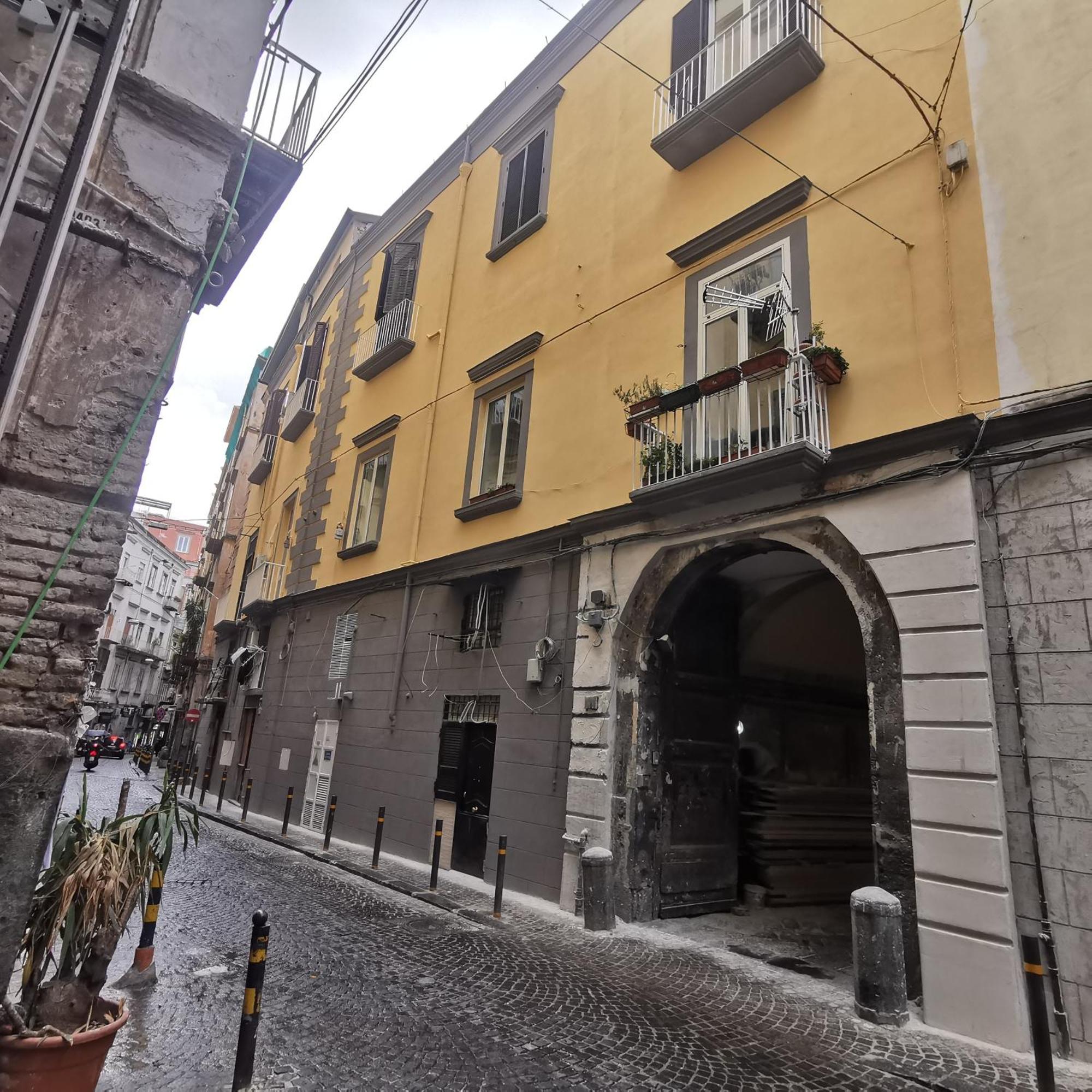 Casetta Correra Relax Con Terrazzo E Confortevole Smart Working Nel Centro Di Napoli Apartment *
