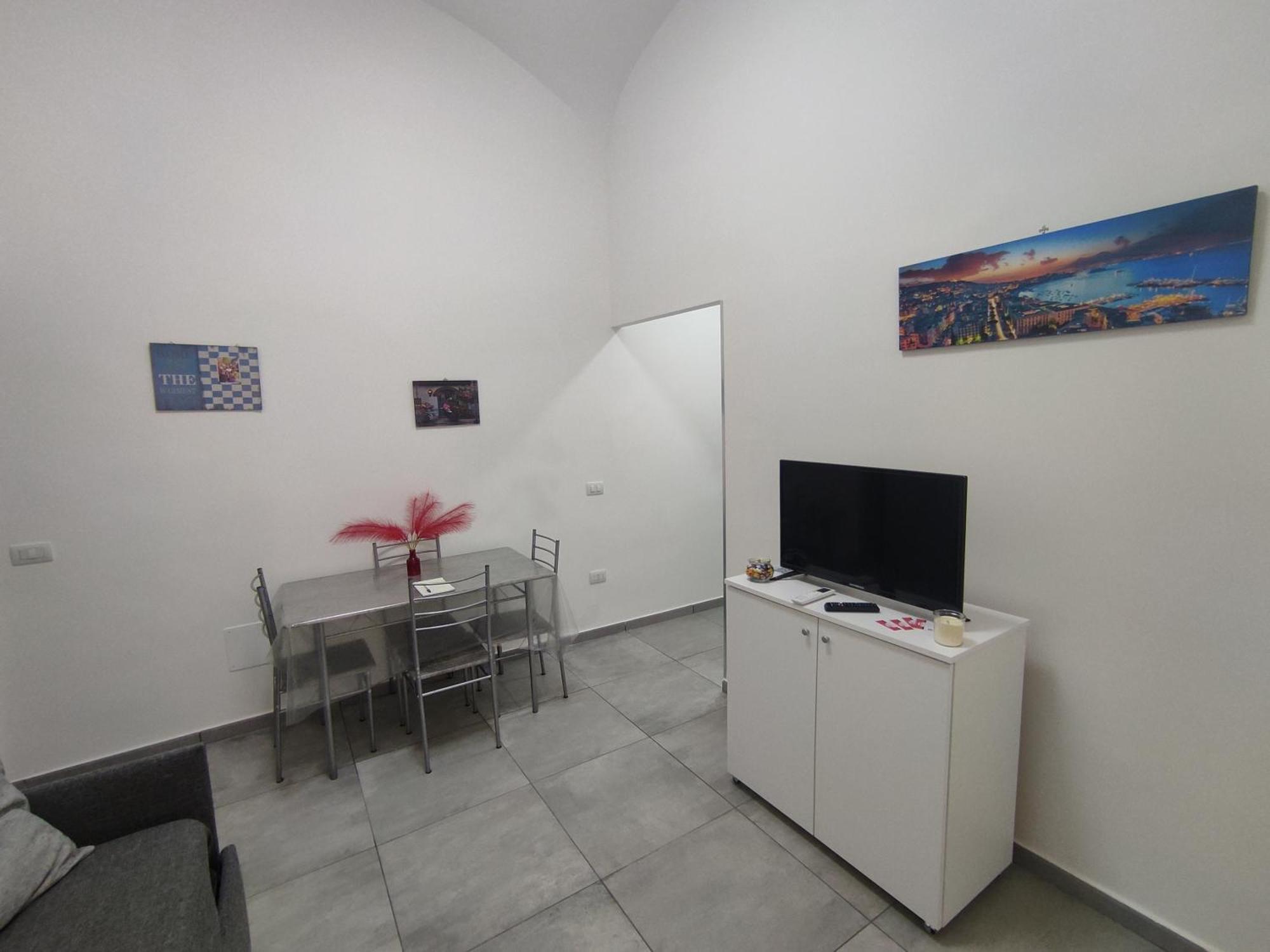 Na' Stanza In Piazza Apartment