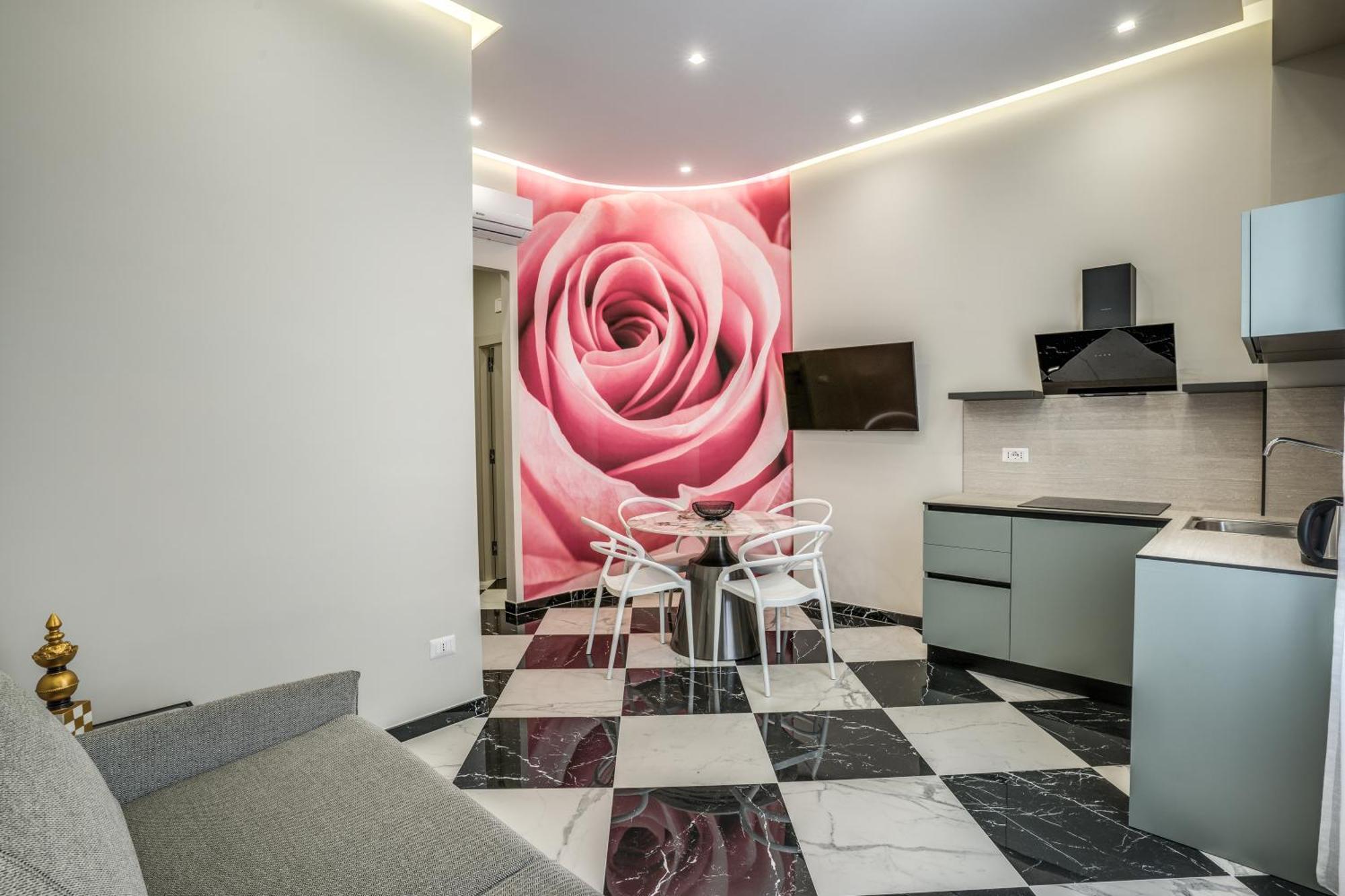 Lady Rose One Apartment