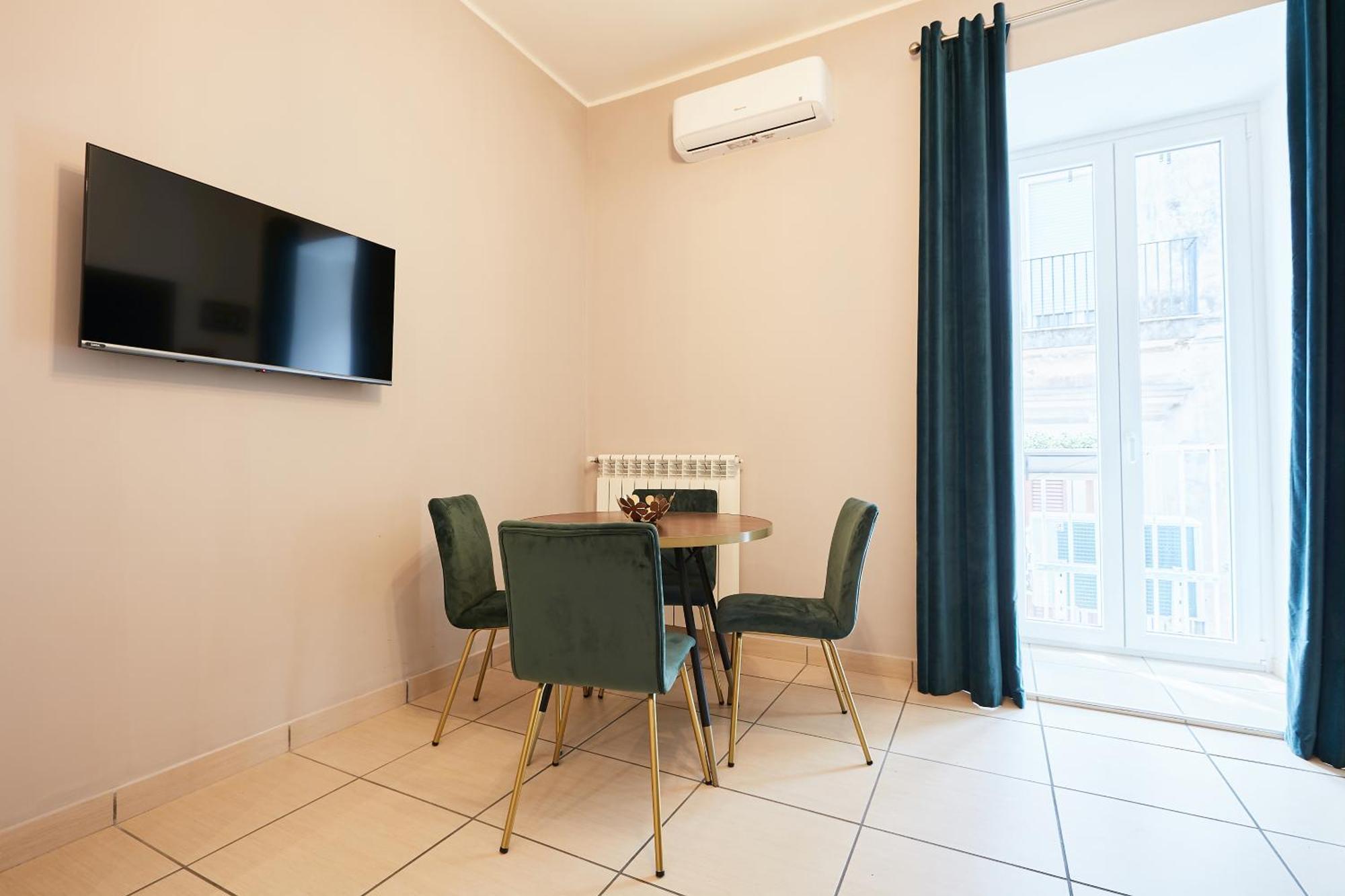 Vicky's Luxury By Napoliapartments *