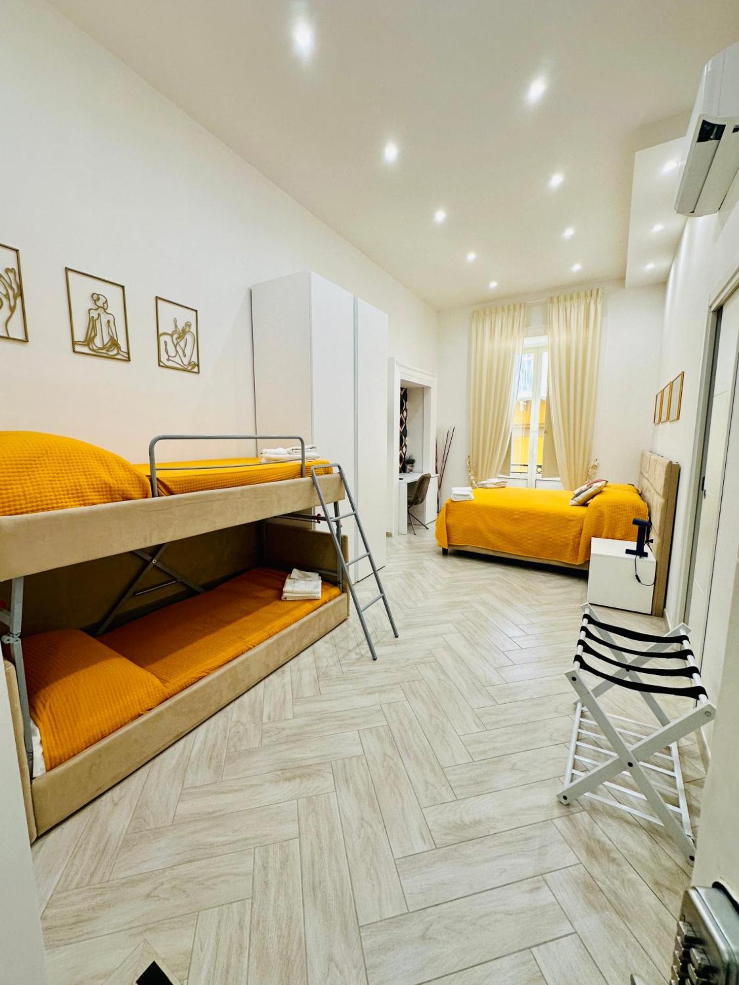 Flo' Guest house Naples