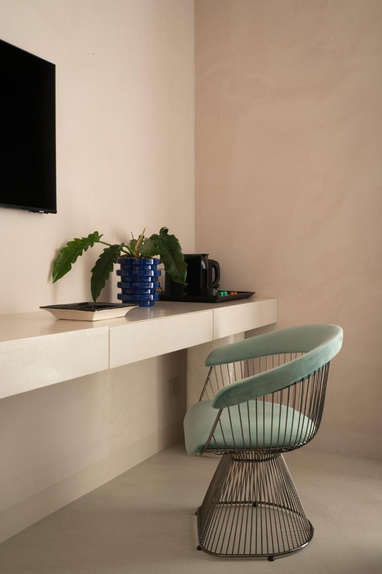 Demetra Luxury