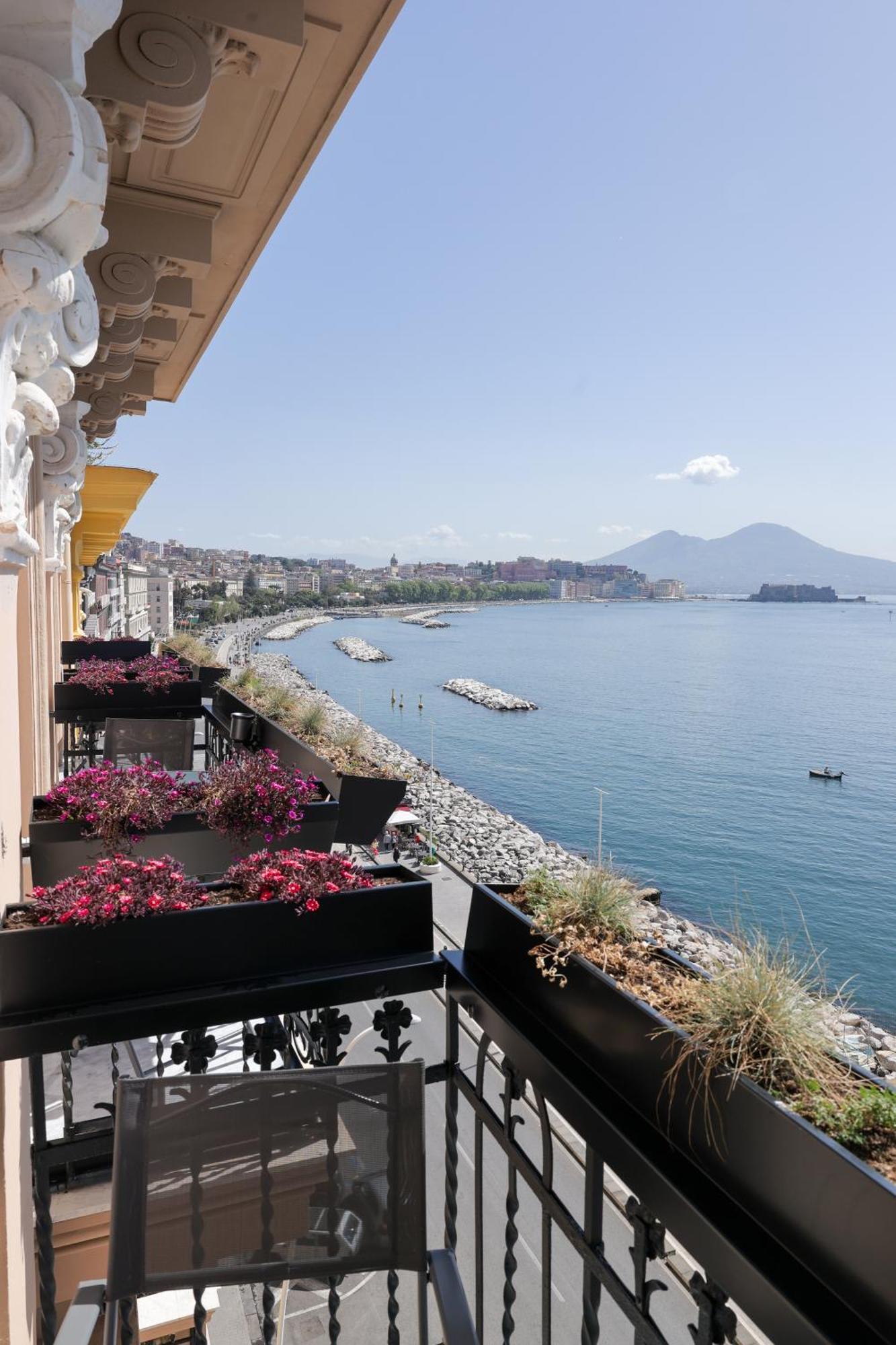 Demetra Luxury