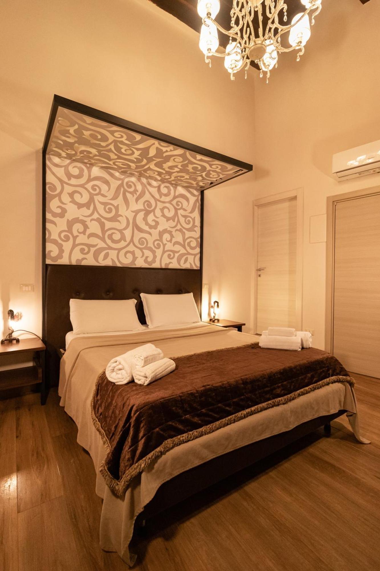 Duomo Luxury Bed & Breakfast Naples