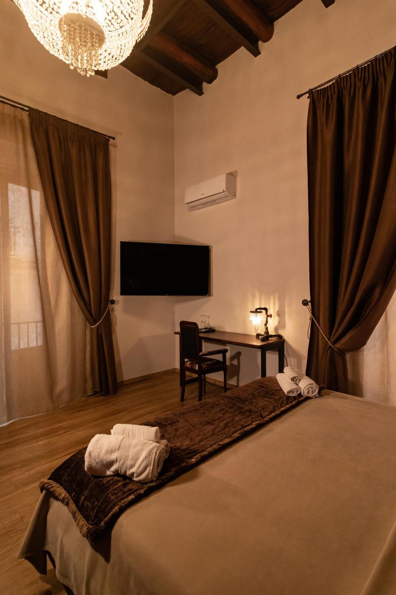 Duomo Luxury Bed & Breakfast Naples