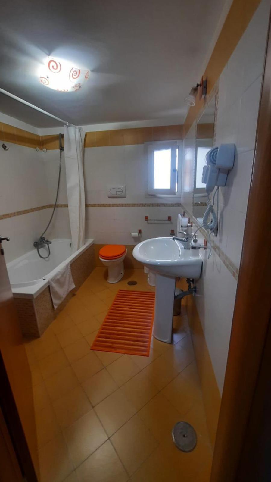 Apartment White Spagnoli