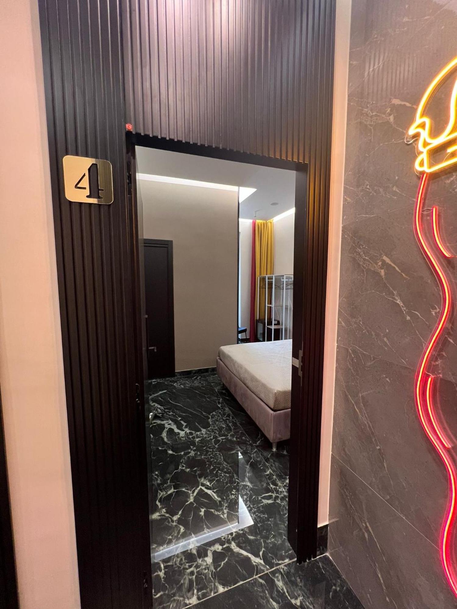 Lucignoloroom Stazione Guest house Naples