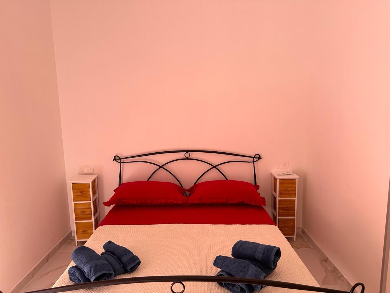 Vincent House * Naples