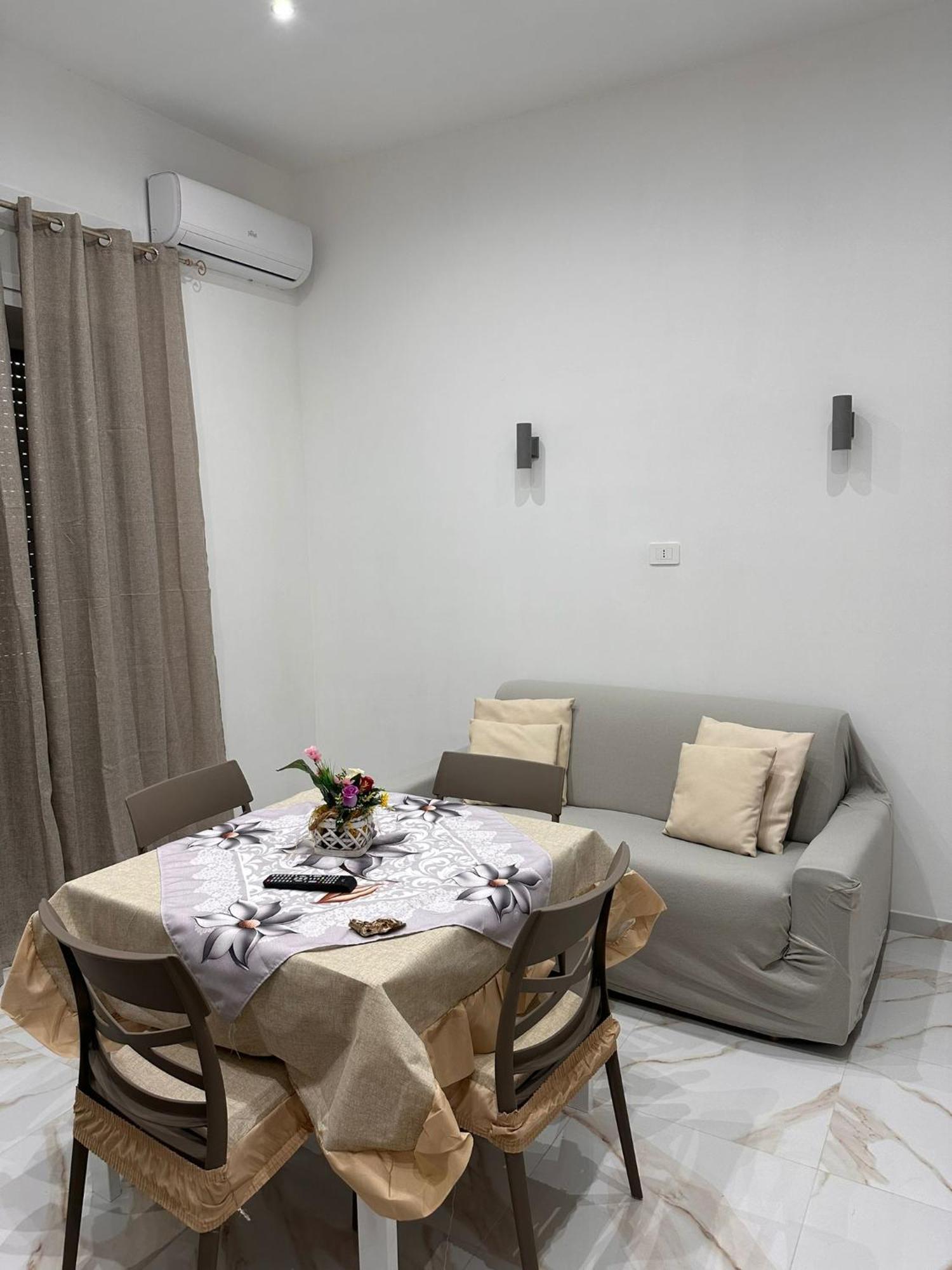 Vincent House Apartment Naples