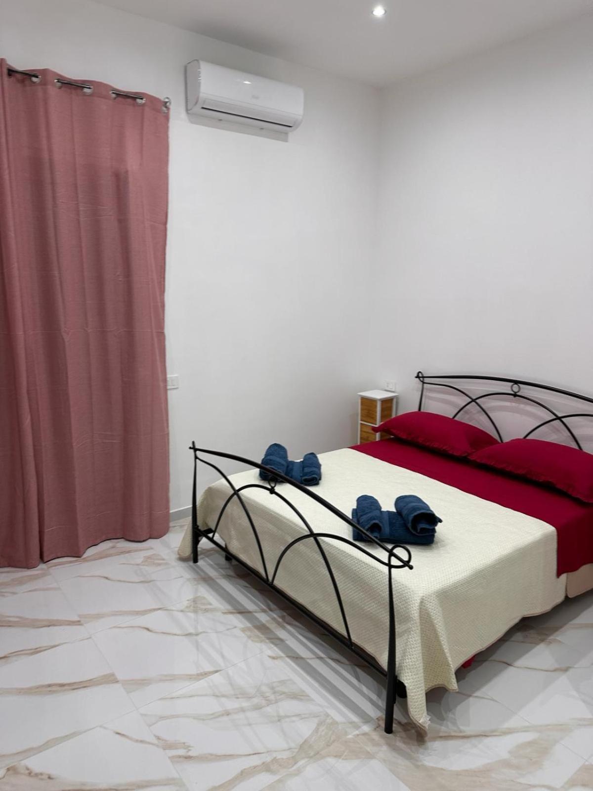 Vincent House Naples