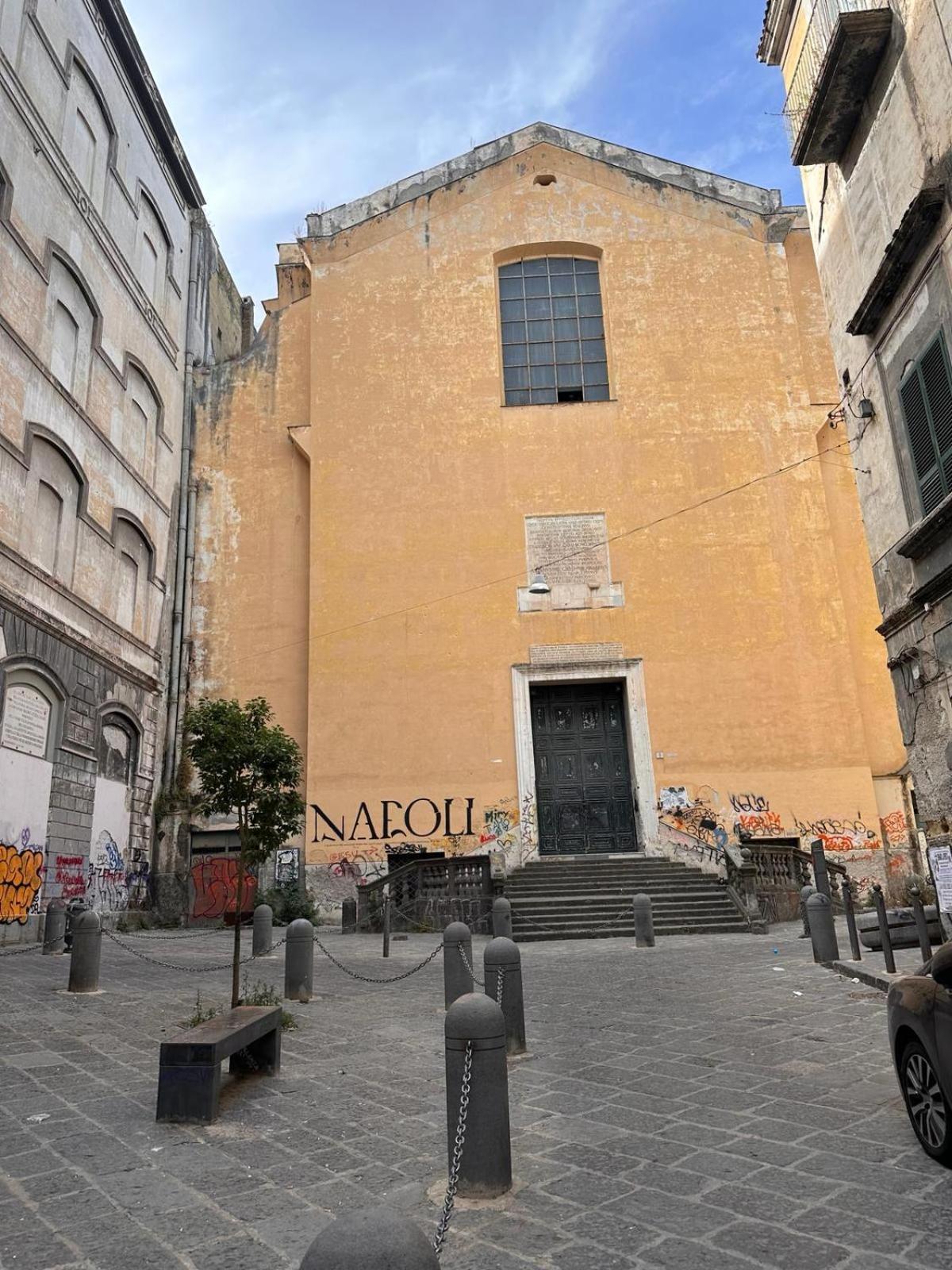 Vincent House * Naples