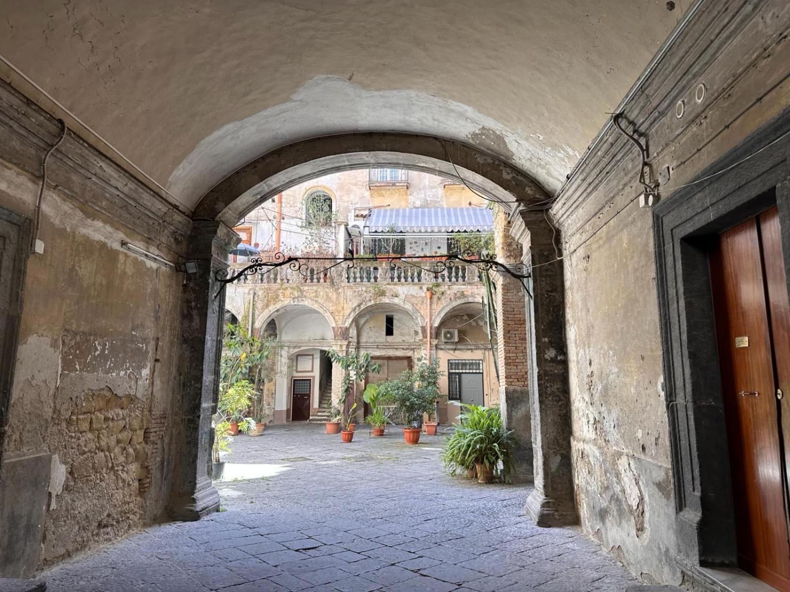 Vincent House Apartment